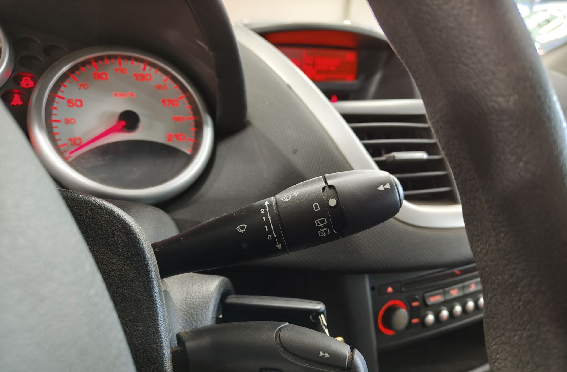 Peugeot 207 1.4 VTi 16v Confort - foto 21