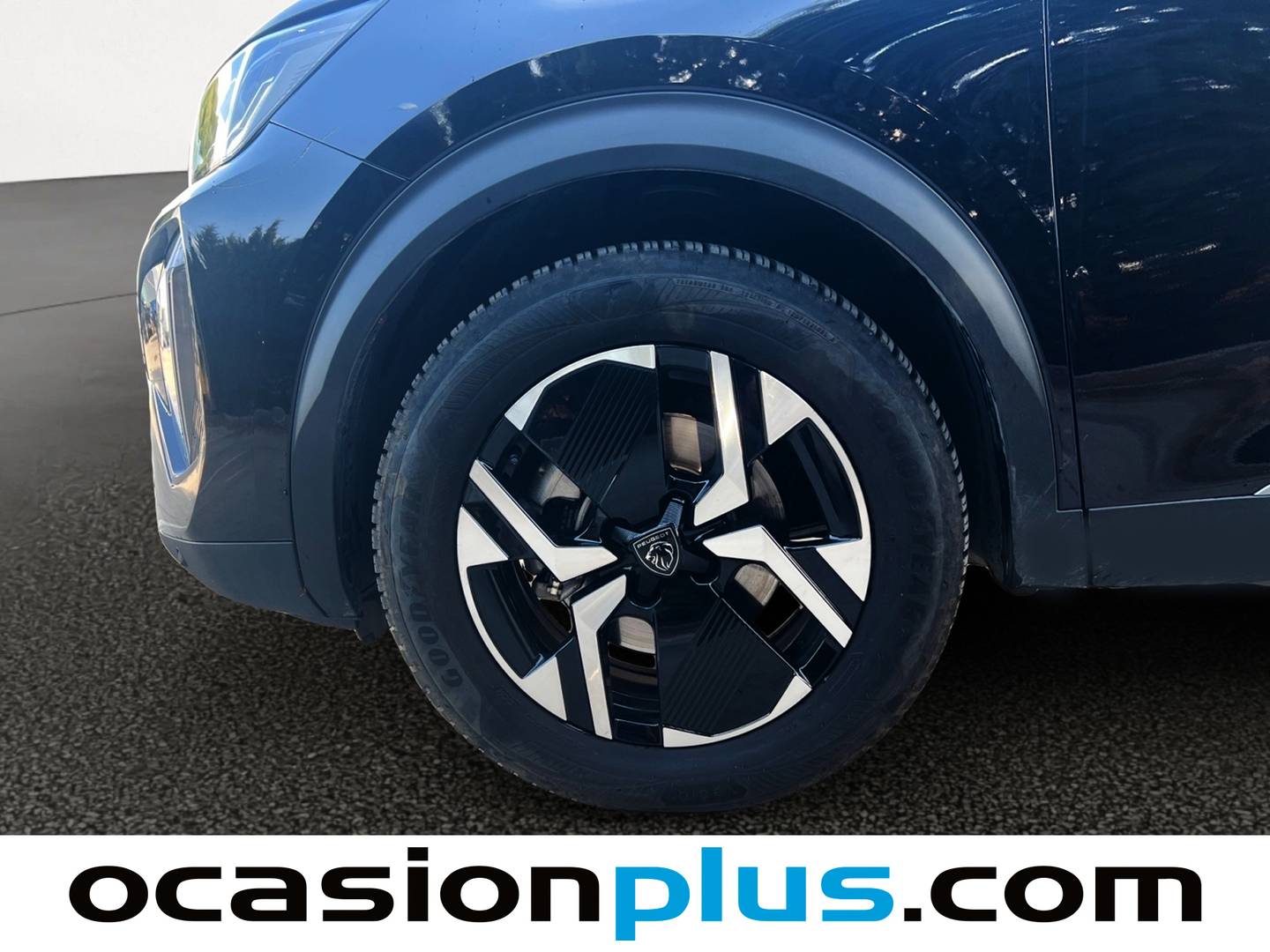 Foto Peugeot 2008 Peugeot 2008 Allure Hybrid eDCS6 (136 CV)