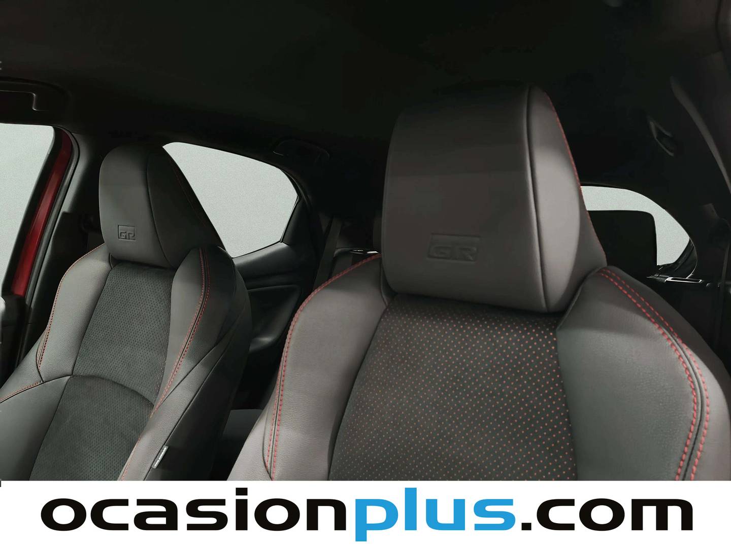 Extras y acabados del Toyota Yaris Toyota Yaris 130H GR Sport Plus (130 CV)