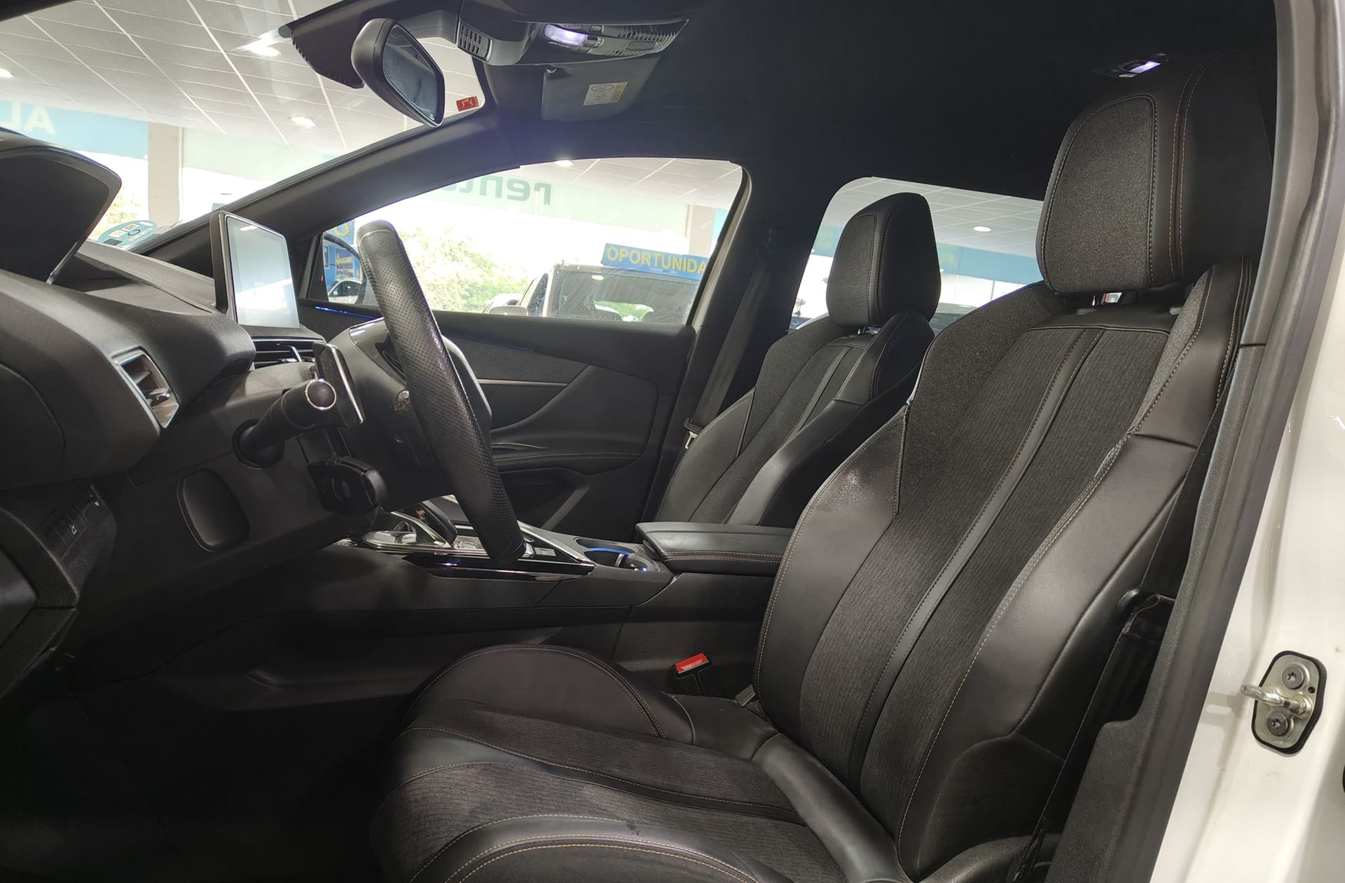 Peugeot 5008 PureTech 130 GT Line EAT8 7 plazas - foto 14