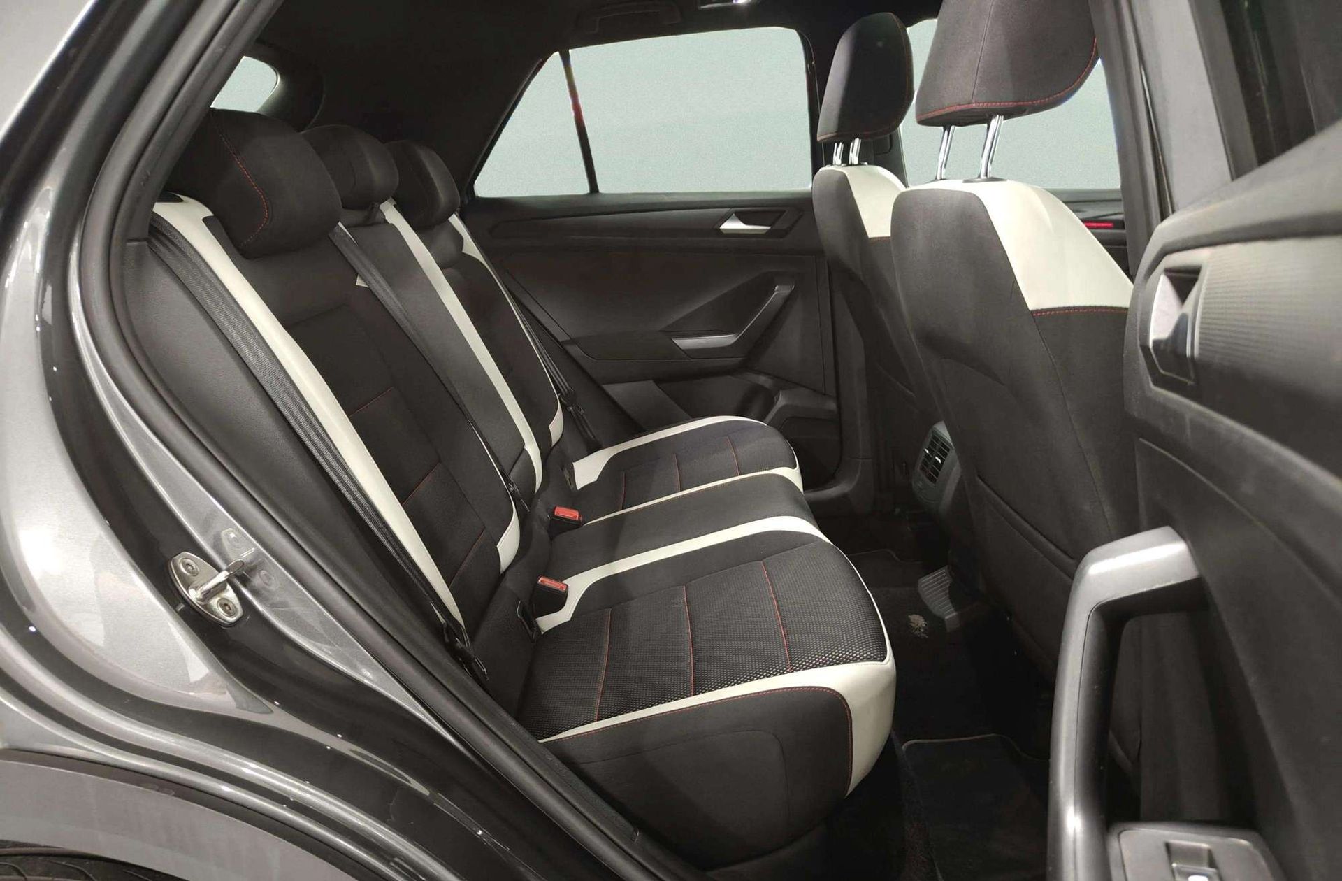 Volkswagen T-Roc Sport 1.5 TSI EVO DSG - foto 20