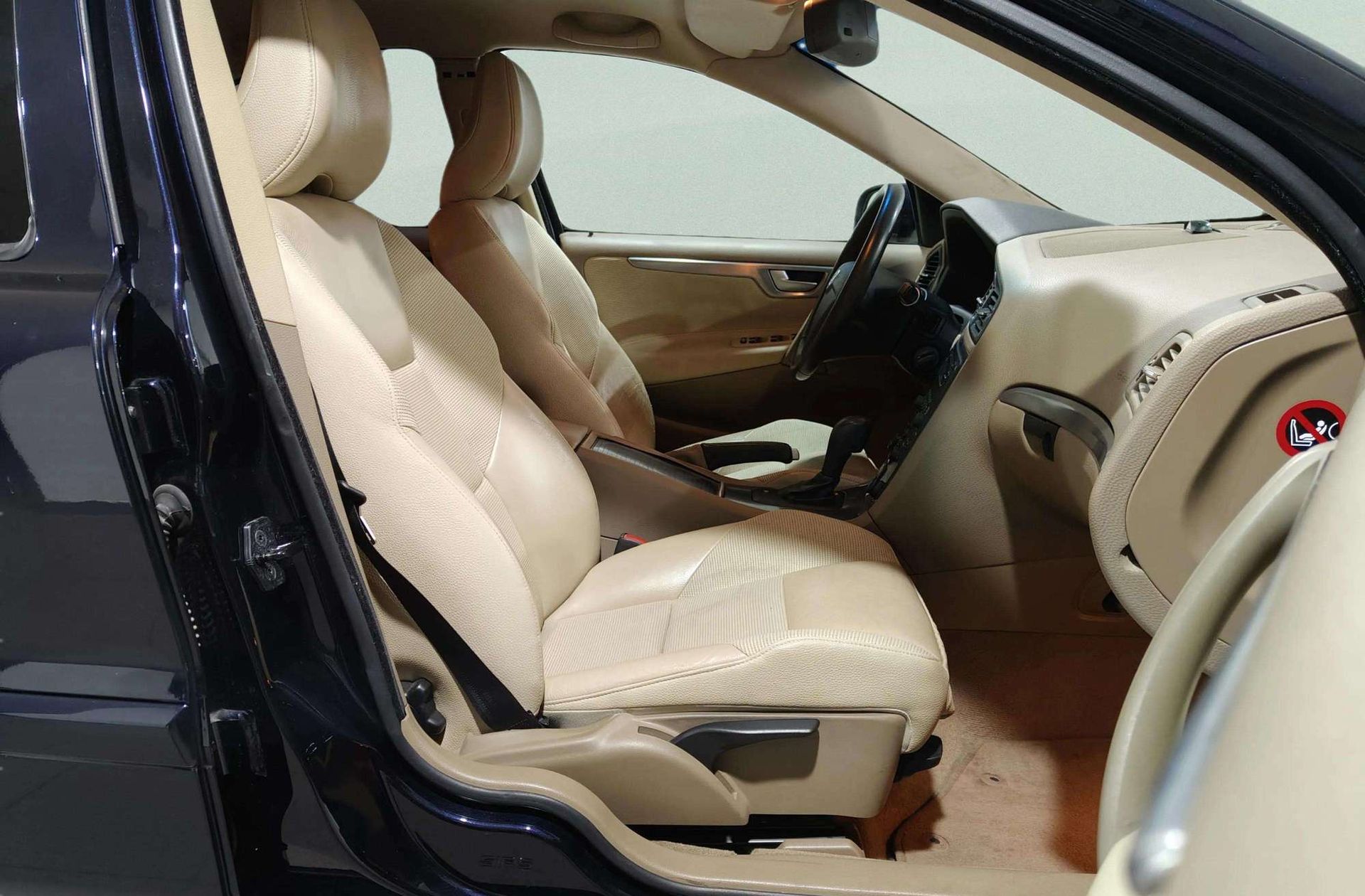 Volvo S60 2.4D Momentum - foto 13