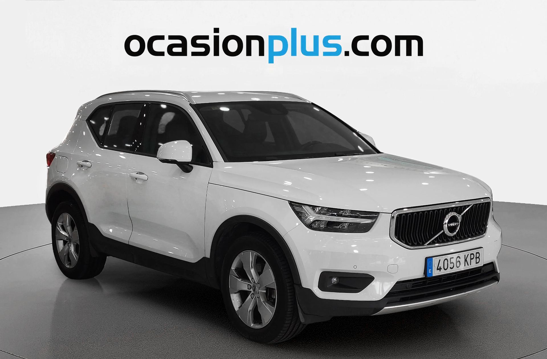 Volvo XC40 T4 Momentum - foto 2