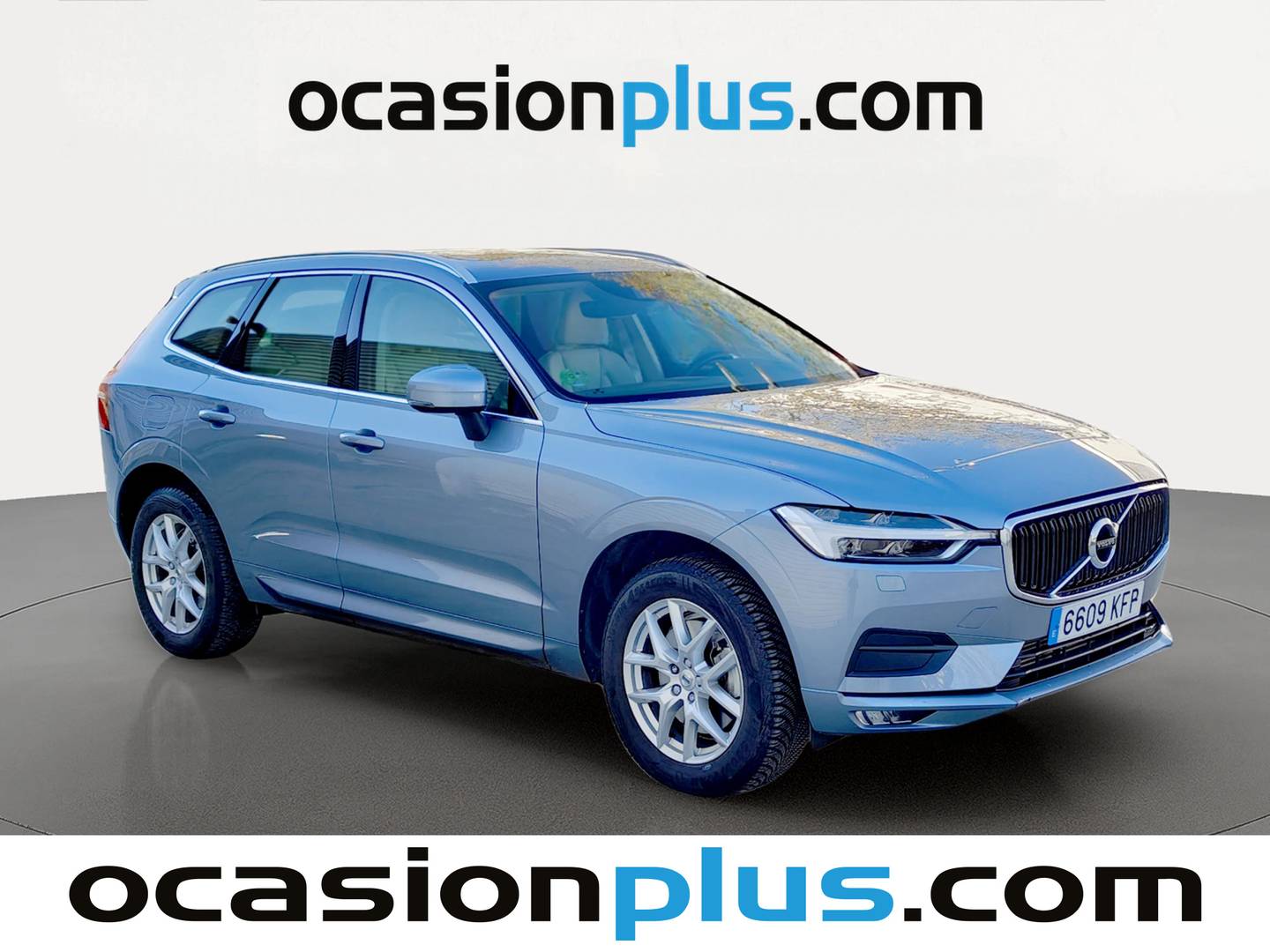 Foto delantera Volvo XC60 Volvo XC60 T5 Momentum AWD Auto (254 CV) derecha