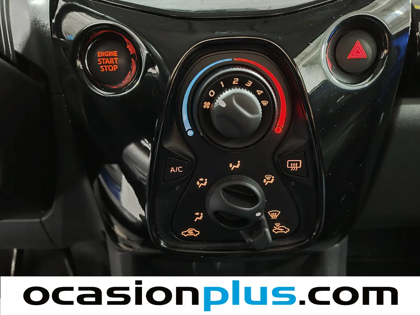 Foto Peugeot 108 Peugeot 108 1.0 VTi Allure (72 CV)