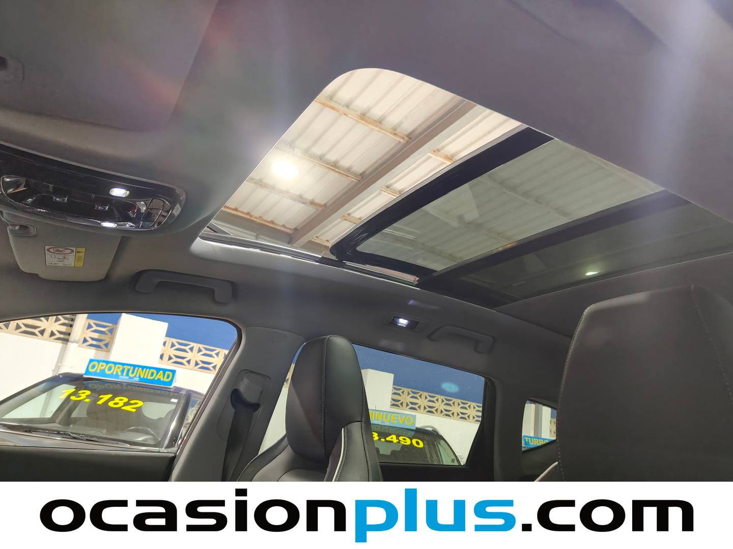Extras y acabados del EBRO S700 EBRO S700 1.6 TGDI Luxury 7 DCT (147 CV)