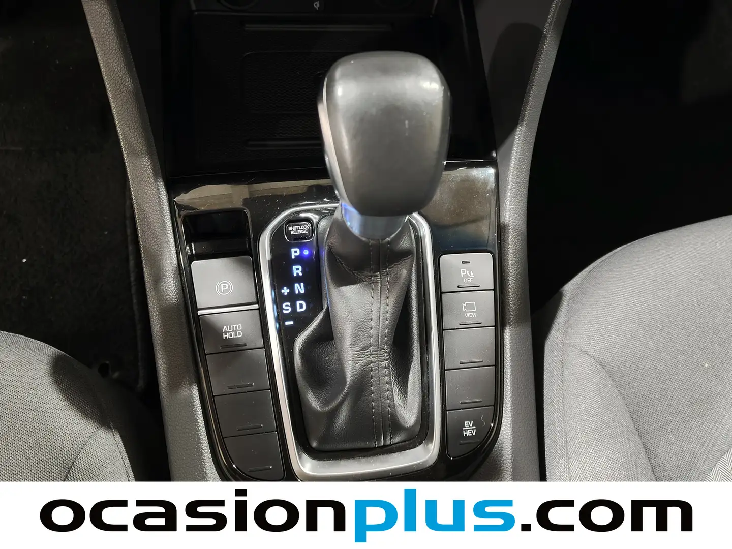 Foto Hyundai IONIQ Hyundai Ioniq 1.6 GDI PHEV Tecno DCT (141 CV)