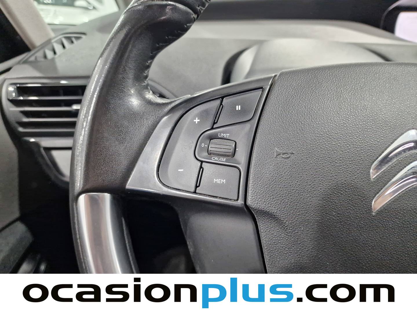 Equipamiento del Citroën C4 Picasso Citroen C4 Picasso BlueHDi 120 S&S Live (120 CV)