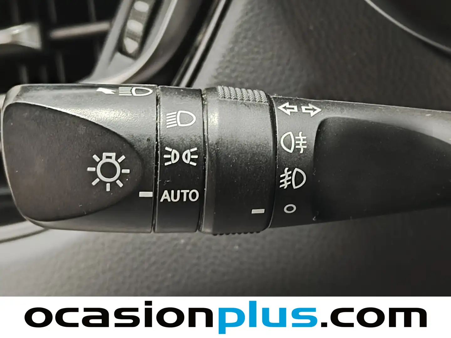 Foto Toyota C-HR Toyota C-HR 1.8 125H Advance (122 CV)