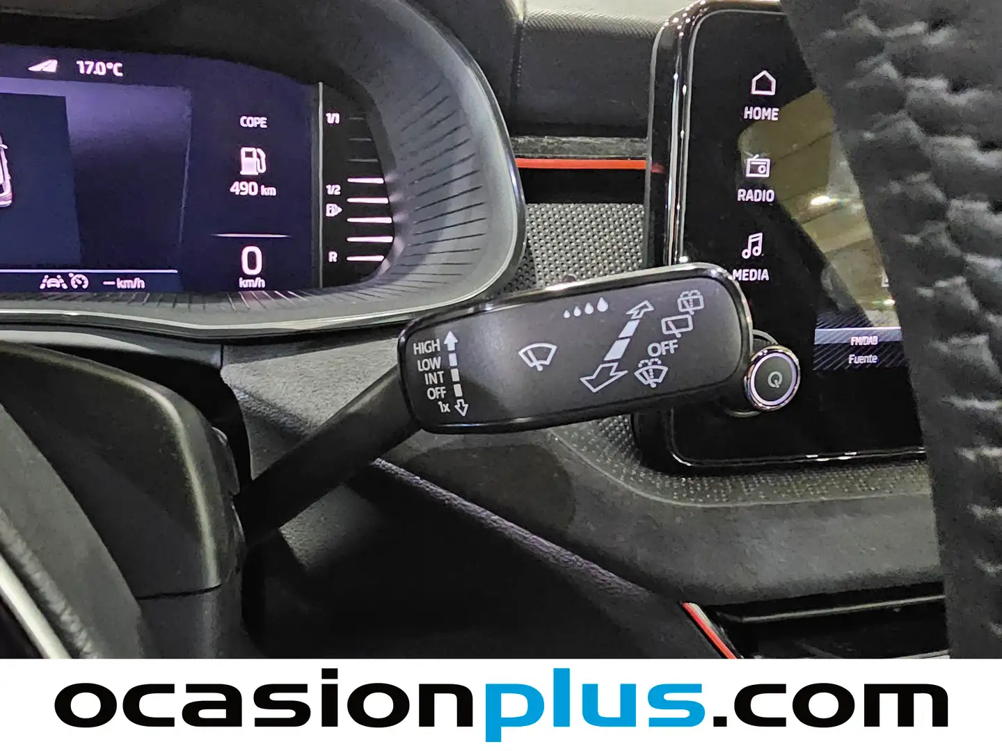 Foto Skoda Kamiq Skoda Kamiq 1.5 TSI Sport DSG (150 CV)