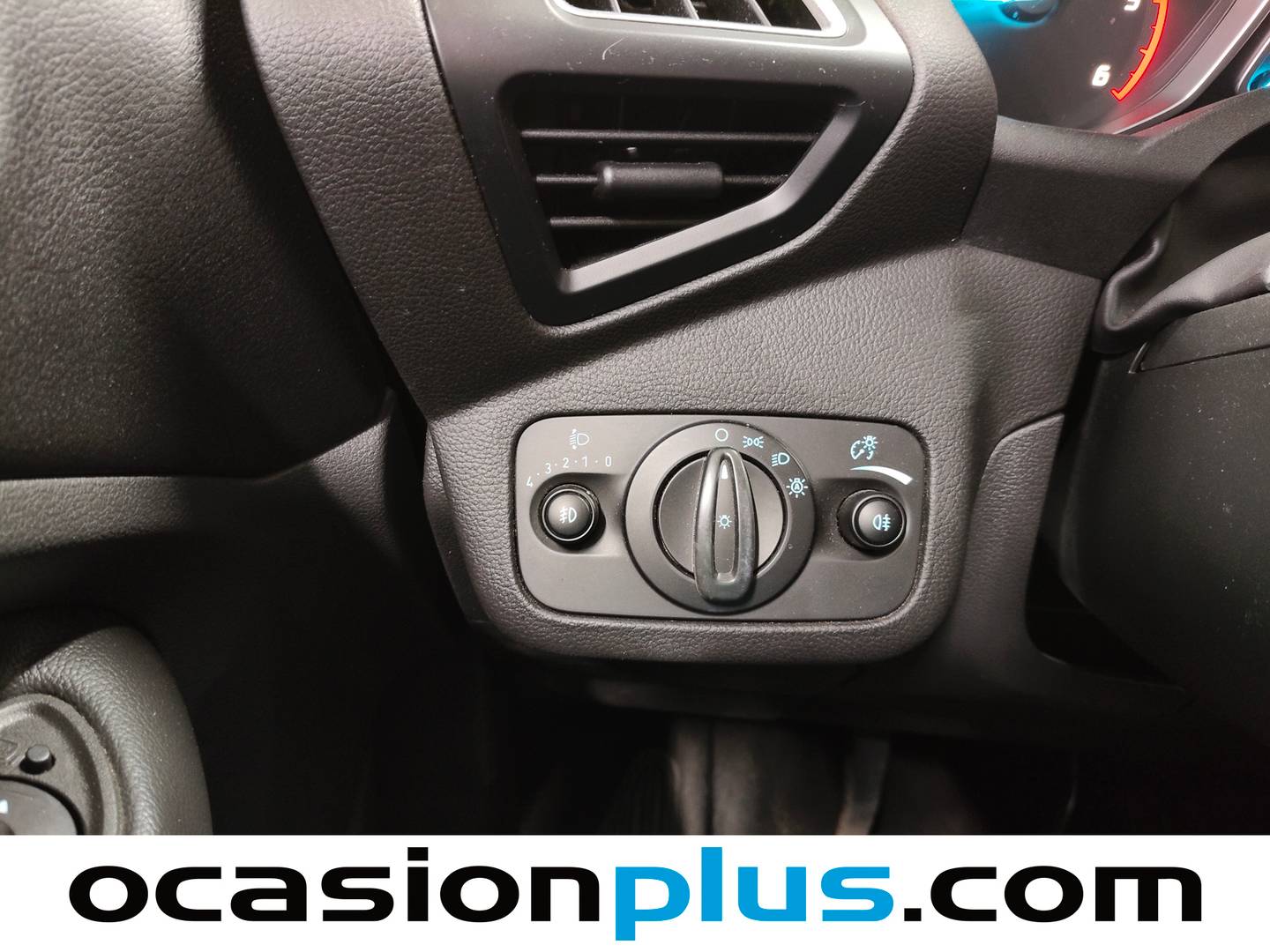 Ford Kuga Ford Kuga 2.0 TDCI S&S Titanium 4x2 (120 CV) de segunda mano