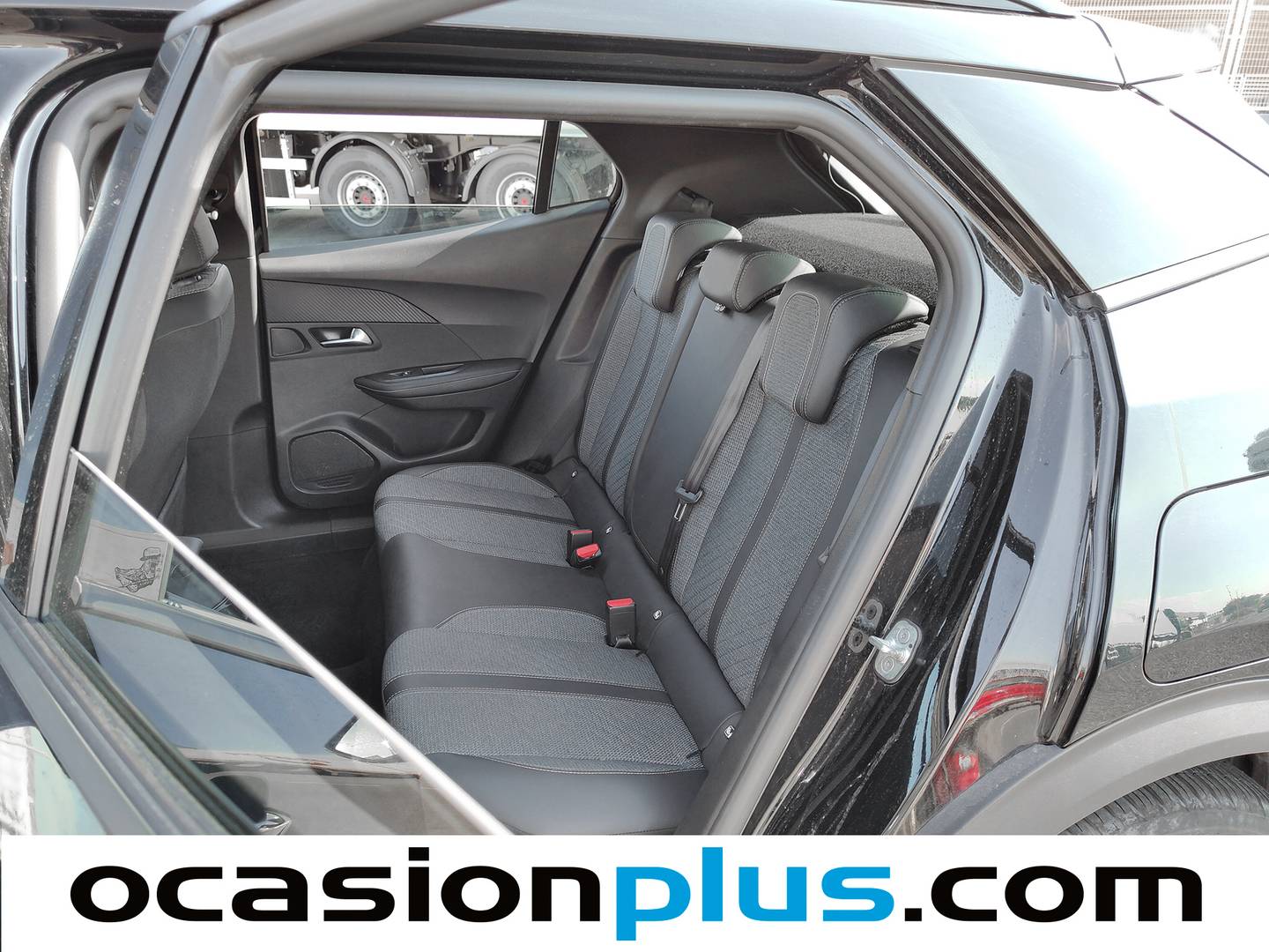 Foto asientos traseros Peugeot 2008 Peugeot 2008 Allure Hybrid eDCS6 (145 CV)