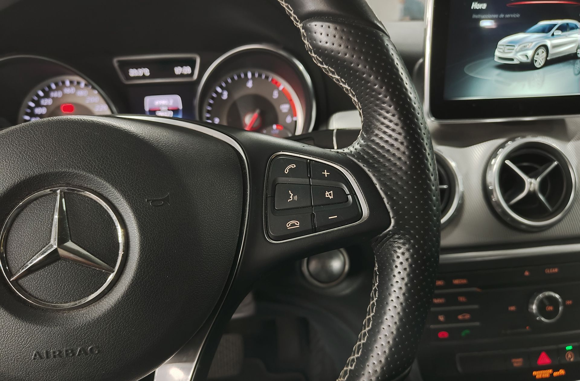 Mercedes-Benz GLA 220 d Style - foto 30