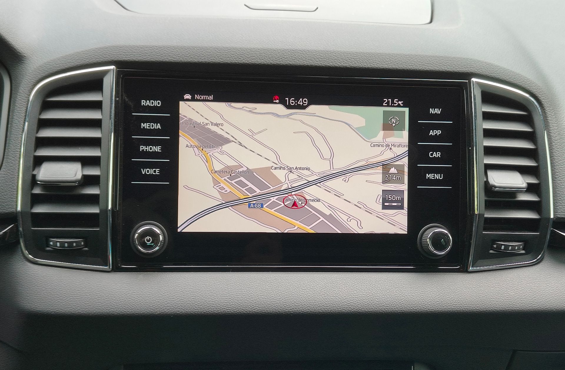 Škoda Karoq 1.5 TSI ACT Sportline - foto 8