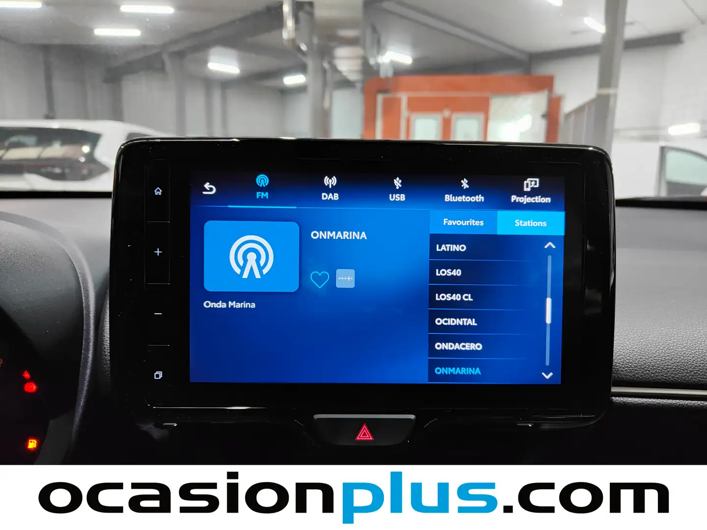 Foto Toyota Yaris Cross Toyota Yaris Cross 120H Business Plus (116 CV)