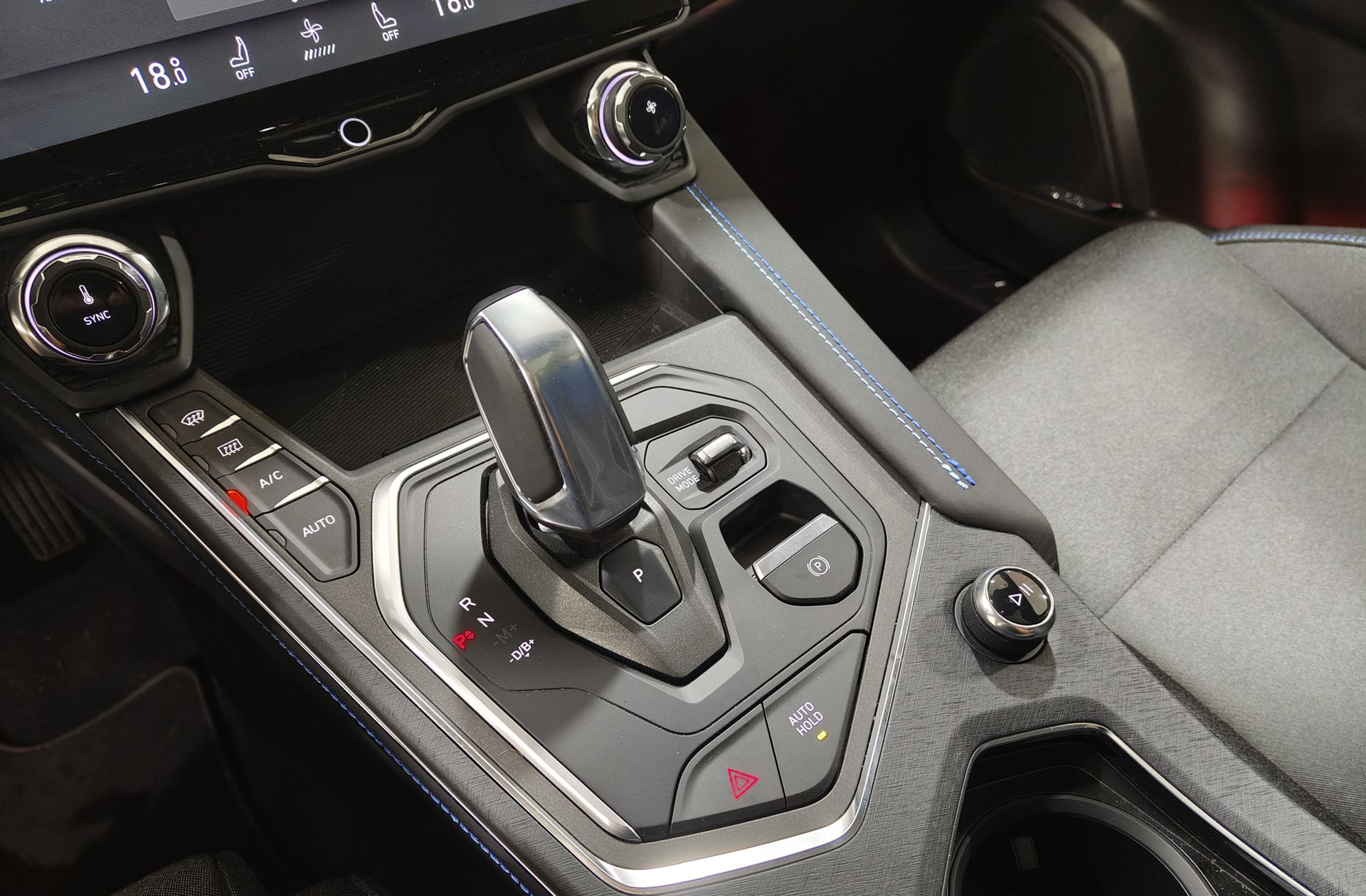 Lynk & Co 01 1.5 PHEV - foto 5