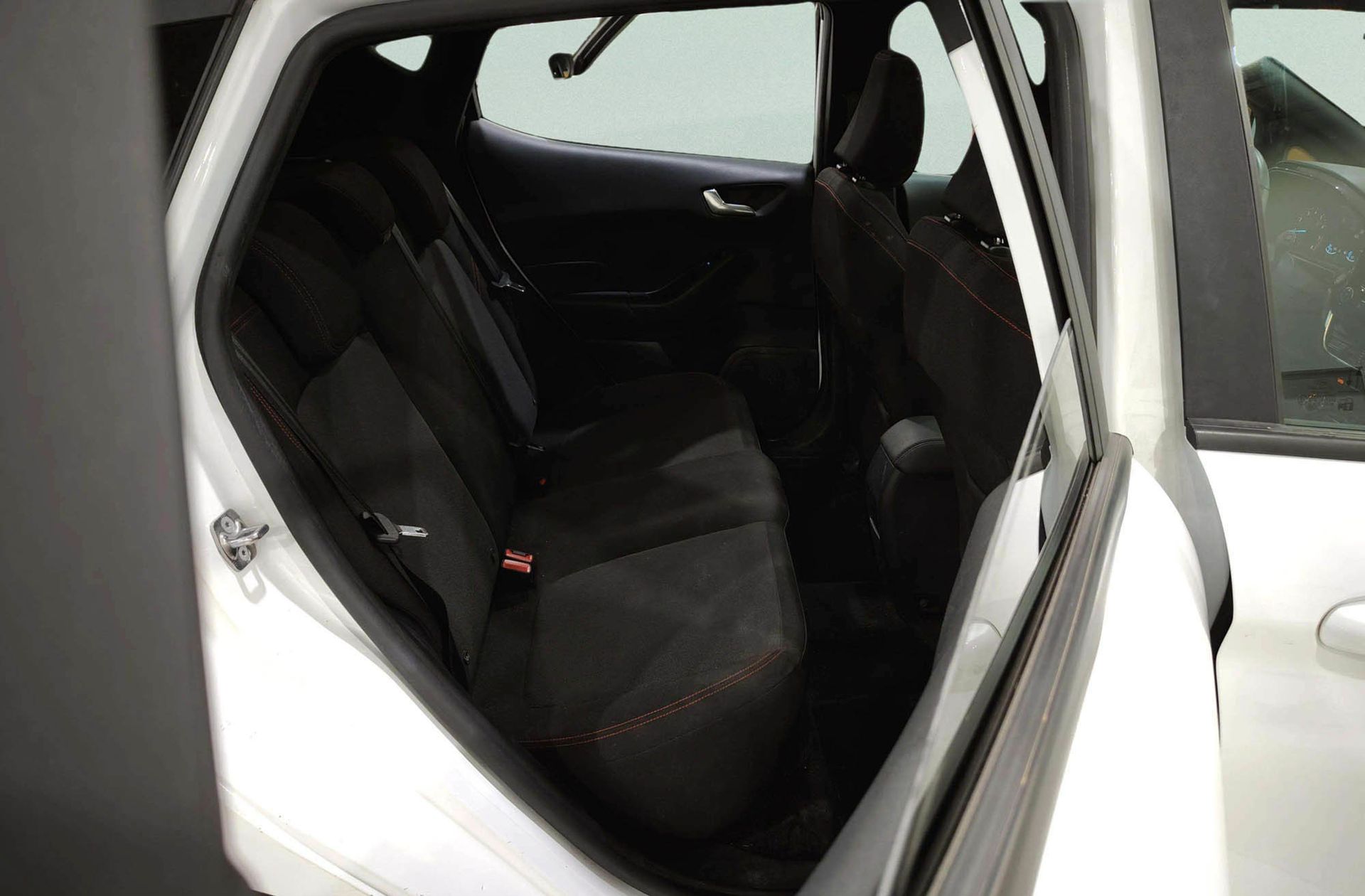 Ford Fiesta 1.0 EcoBoost MHEV ST-Line X - foto 20