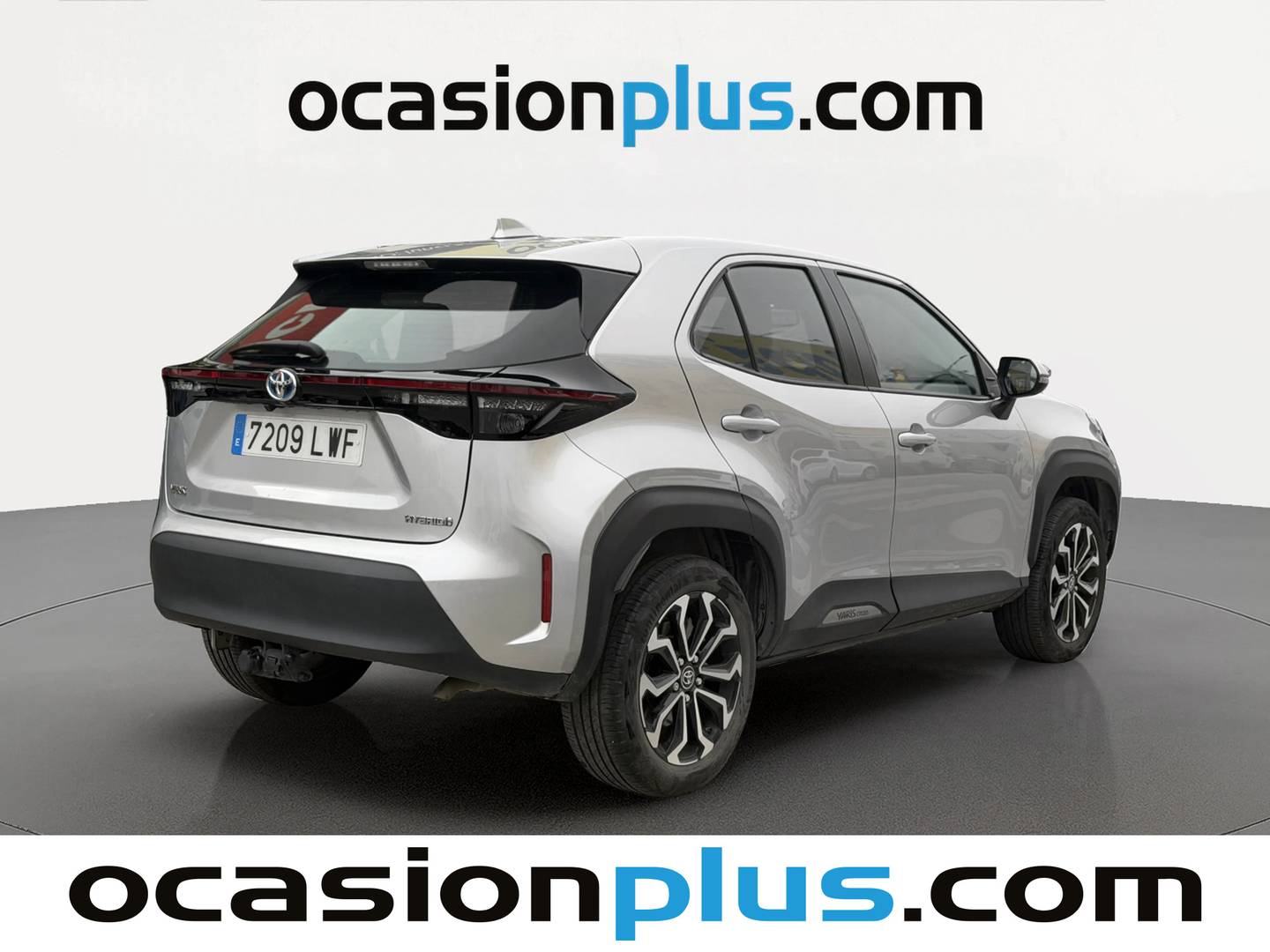 Foto trasera Toyota Yaris Cross Toyota Yaris Cross 120H Active Tech 85 kW (116 CV) derecha