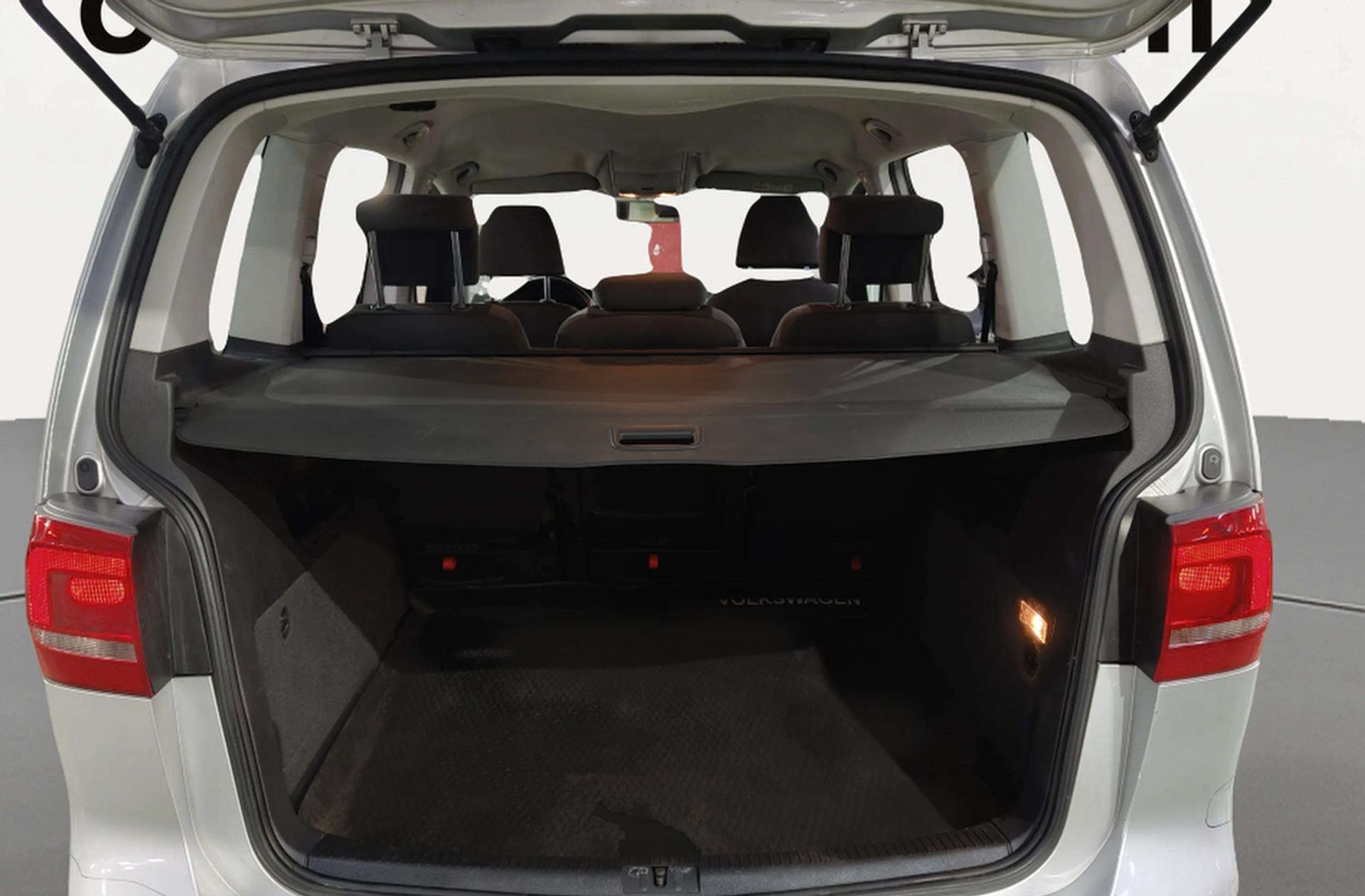 Volkswagen Touran Edition 1.6 TDI BMT - foto 12