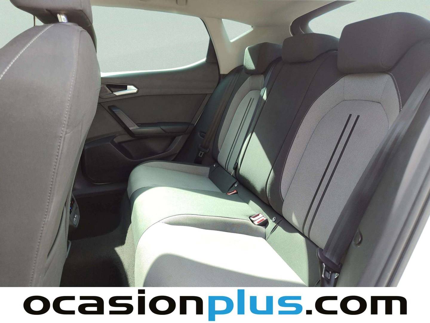 Foto asientos traseros Seat León Seat León 1.5 TSI S&S Style 25 Aniversario (116 CV)
