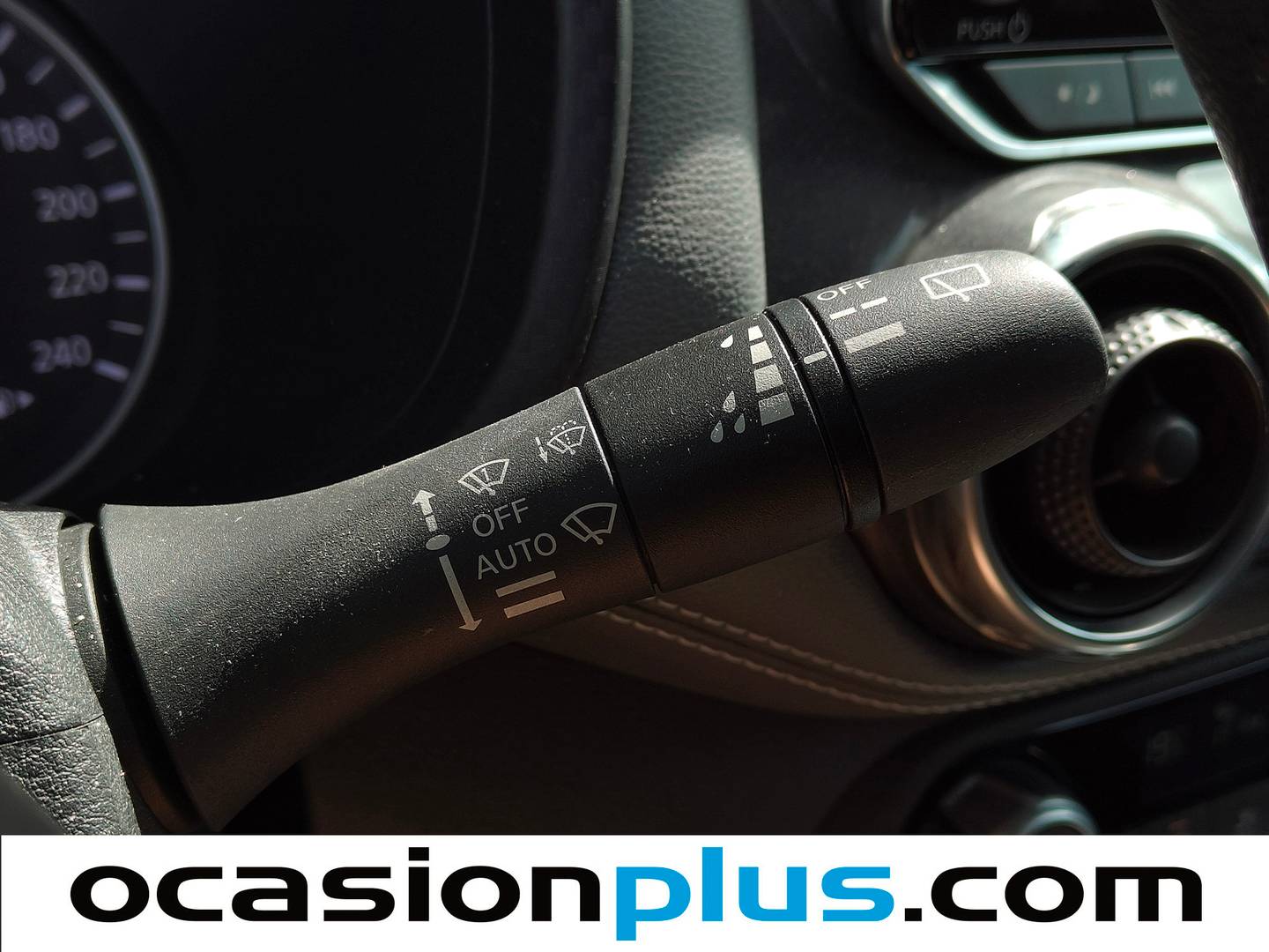 Extras del Nissan JUKE Nissan Juke DIG-T N-Connecta 4x2 DCT (117 CV)
