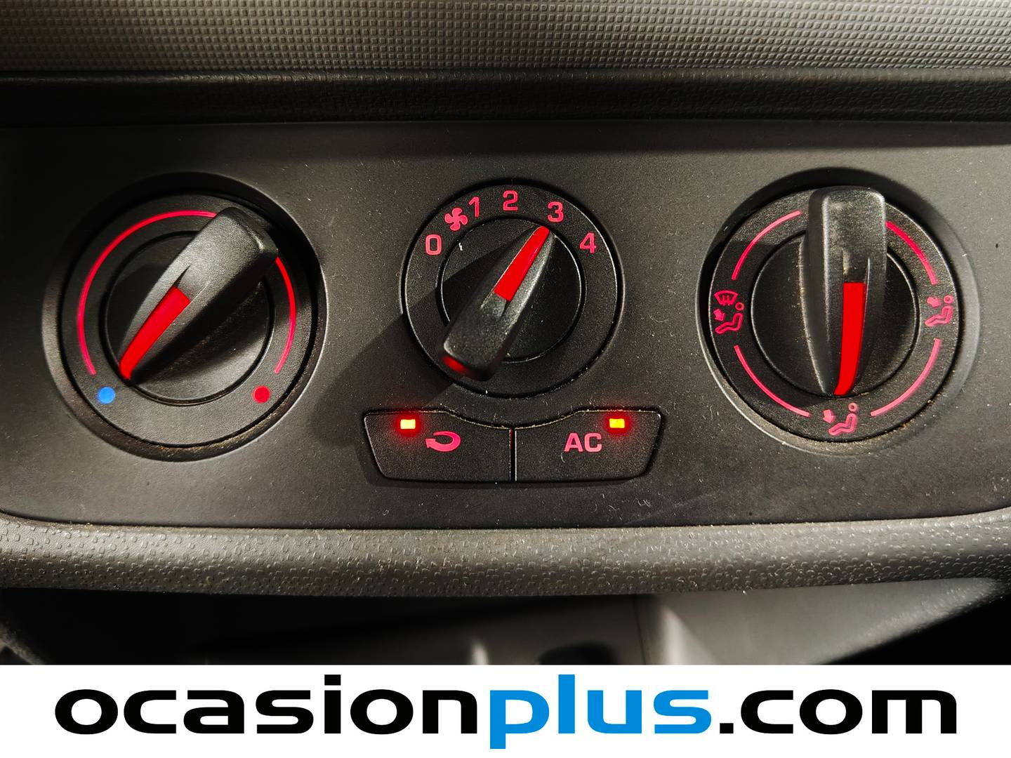 Extras y acabados del Seat Ibiza Seat Ibiza 1.4 16v Reference (85 CV)