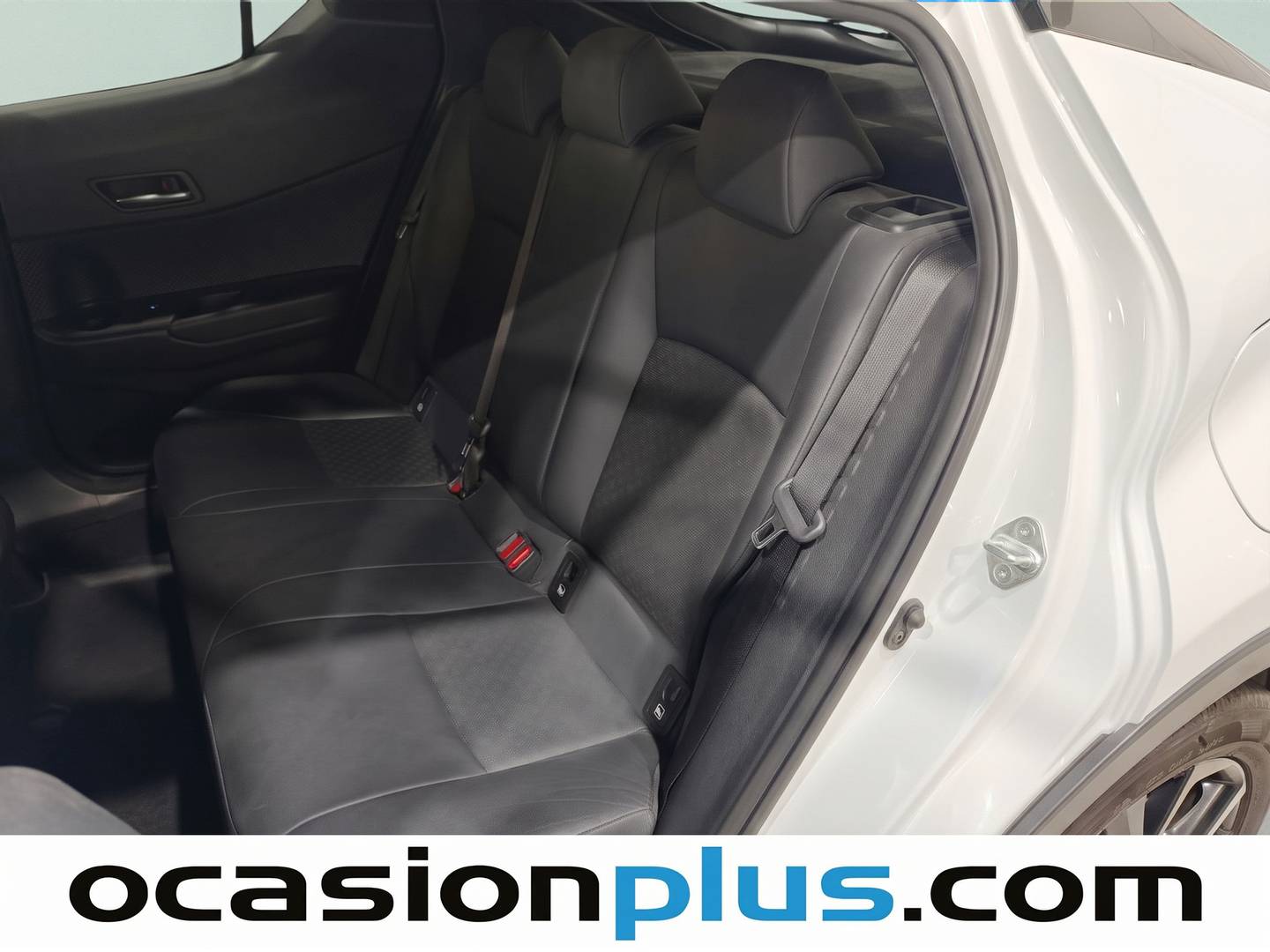 Foto asientos traseros Toyota C-HR Toyota C-HR 1.8 125H Dynamic Plus (122 CV)