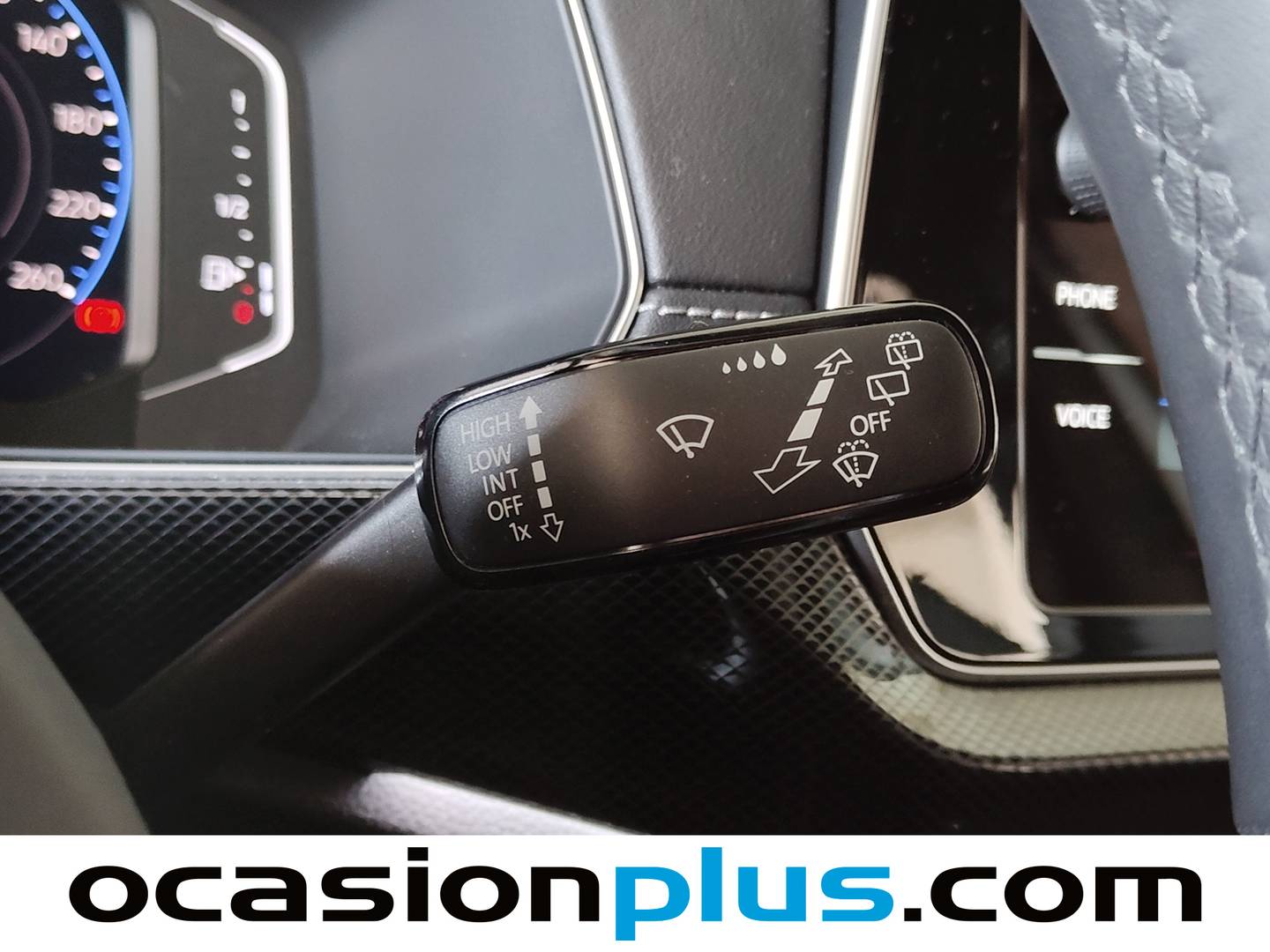 Foto Volkswagen T-Cross Volkswagen T-Cross R-Line 1.0 TSI (116 CV) DSG