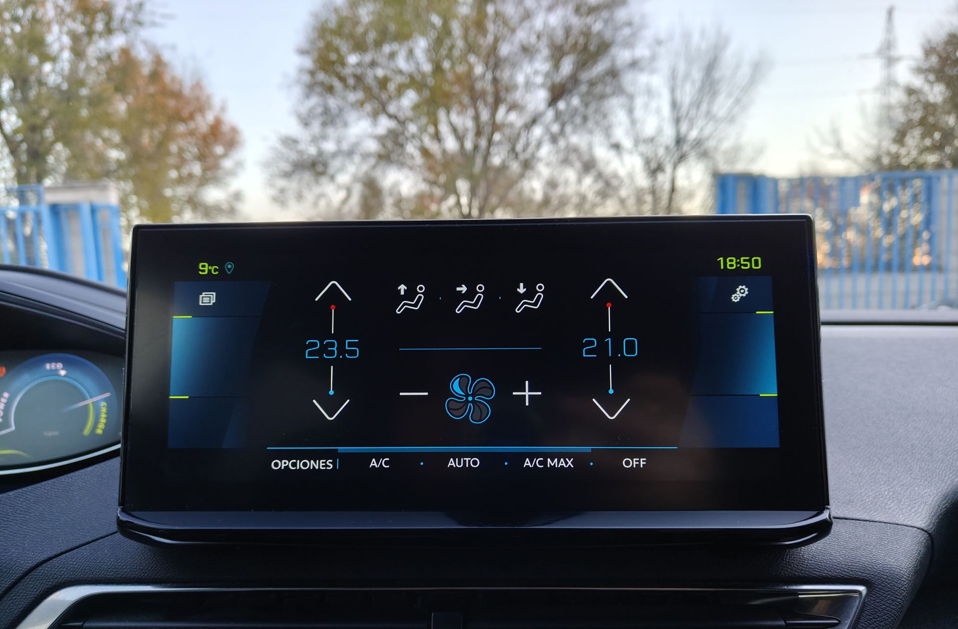 Peugeot 3008 300 Allure Pack e-EAT8 - foto 34