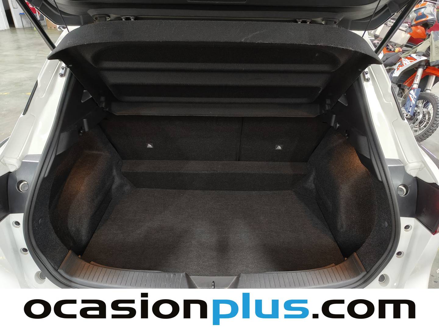 Fotos maletero Nissan QASHQAI Nissan Qashqai DIG-T 140 mHEV Acenta 4x2 (140 CV)