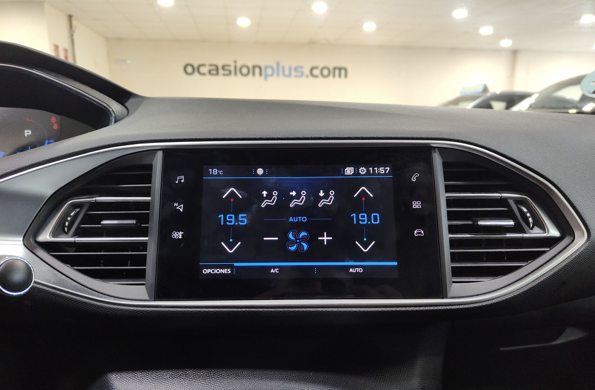 Peugeot 308 PureTech 130 Allure Pack EAT8 - foto 36
