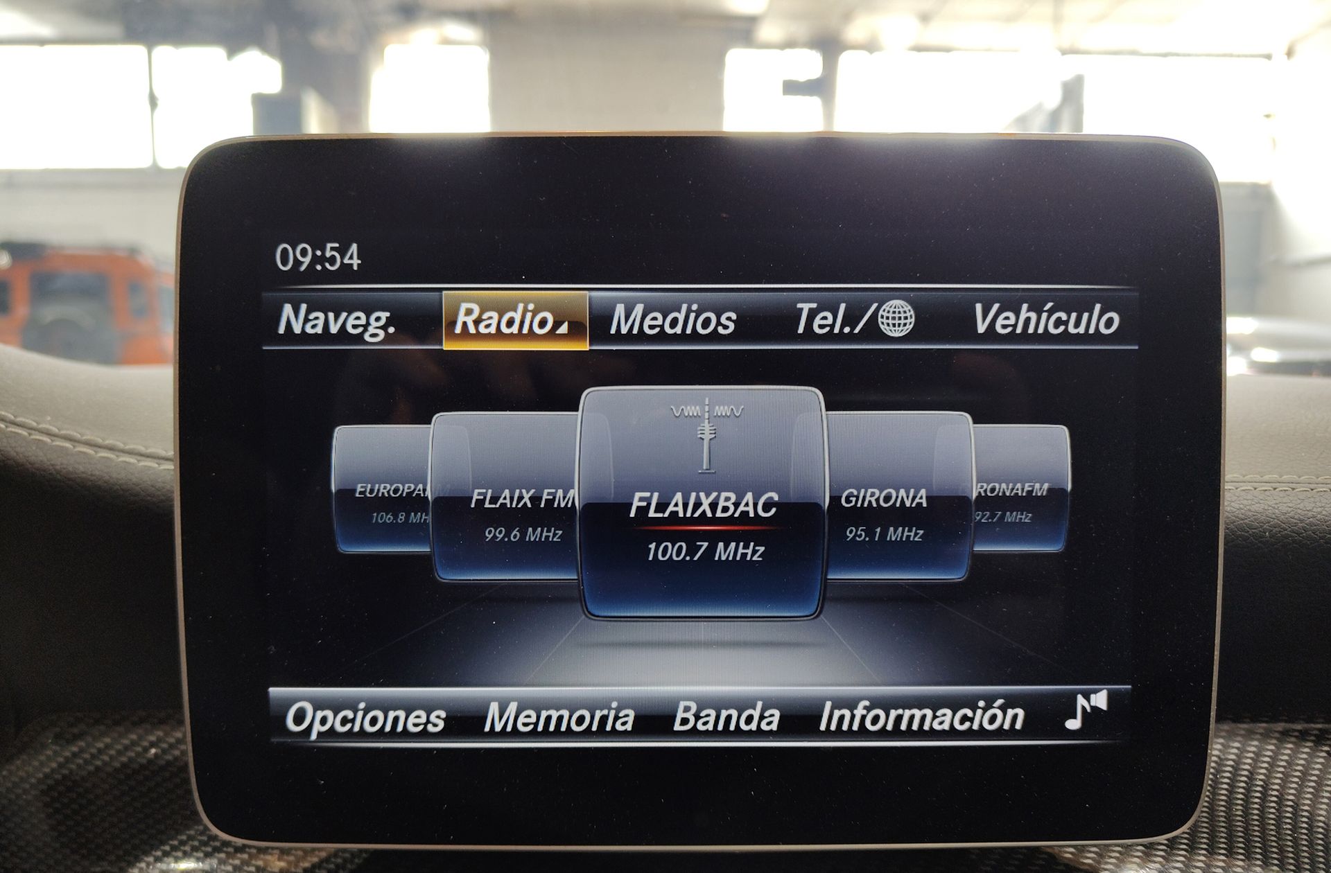 Mercedes-Benz CLA 180 Pack AMG - foto 30