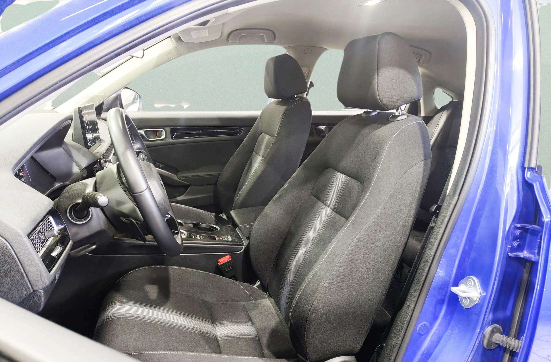 Honda Civic 2.0 i-MMD Elegance CVT - foto 14