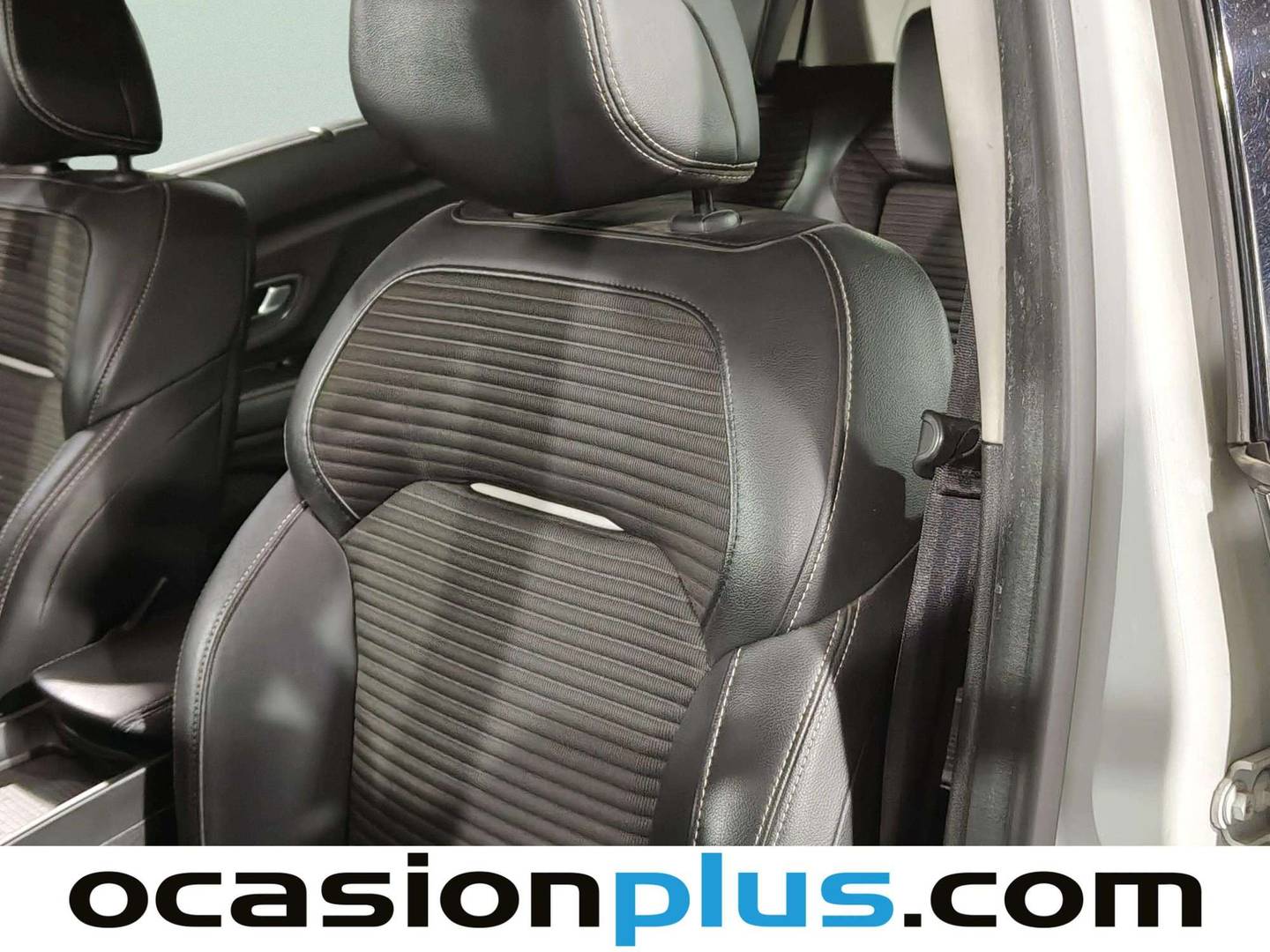 Extras y acabados del Renault Scénic Renault Scenic Zen Energy TCe (140 CV) EDC