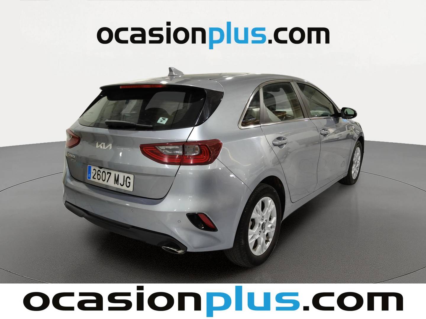 Foto trasera KIA Ceed KIA Ceed 1.6 MHEV iMT Drive (136 CV) derecha