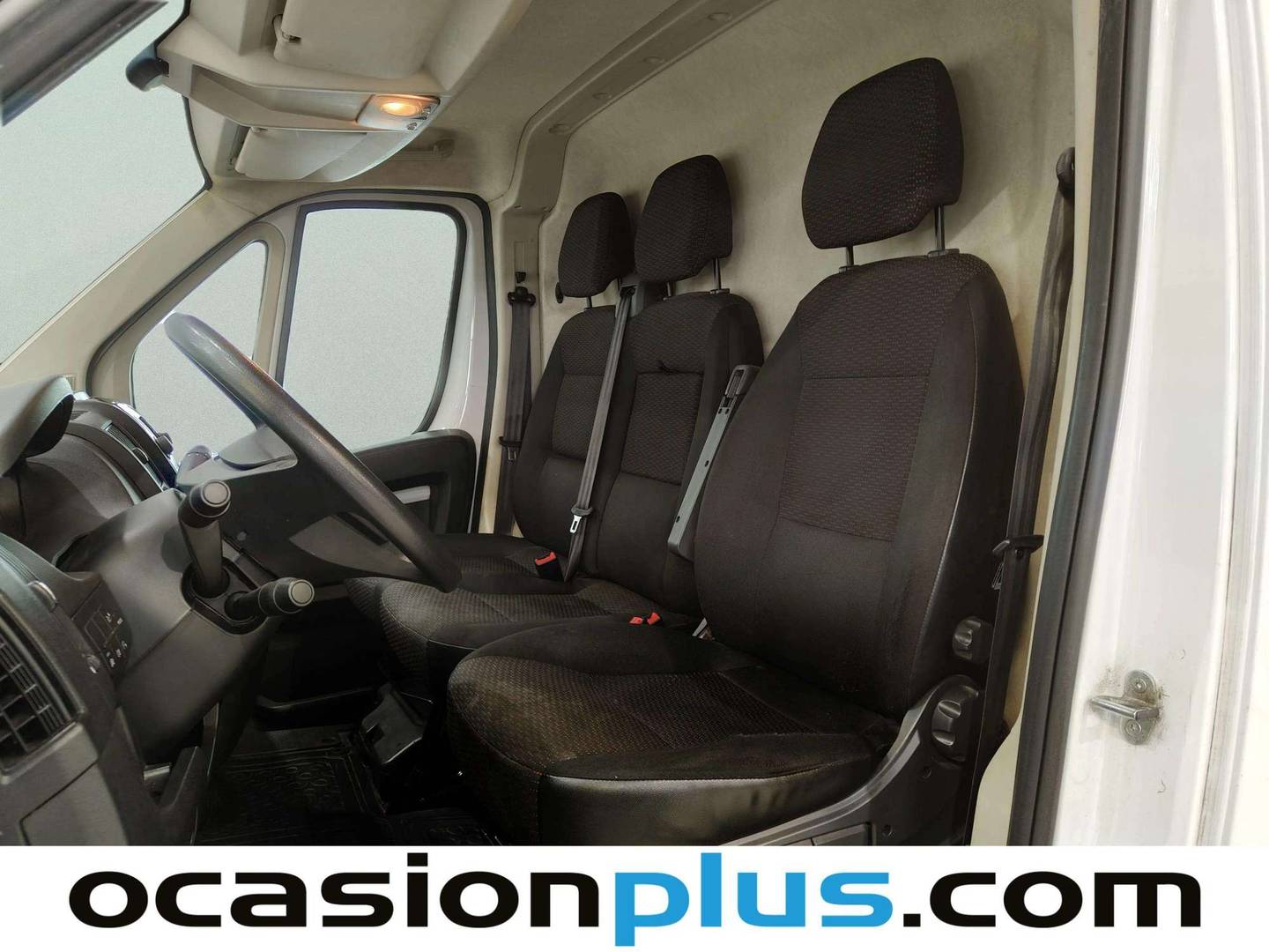 Foto asientos delanteros Peugeot Boxer Peugeot Boxer Furgon BlueHDi 140 S&S Pack 335 L2H2 (140 CV)
