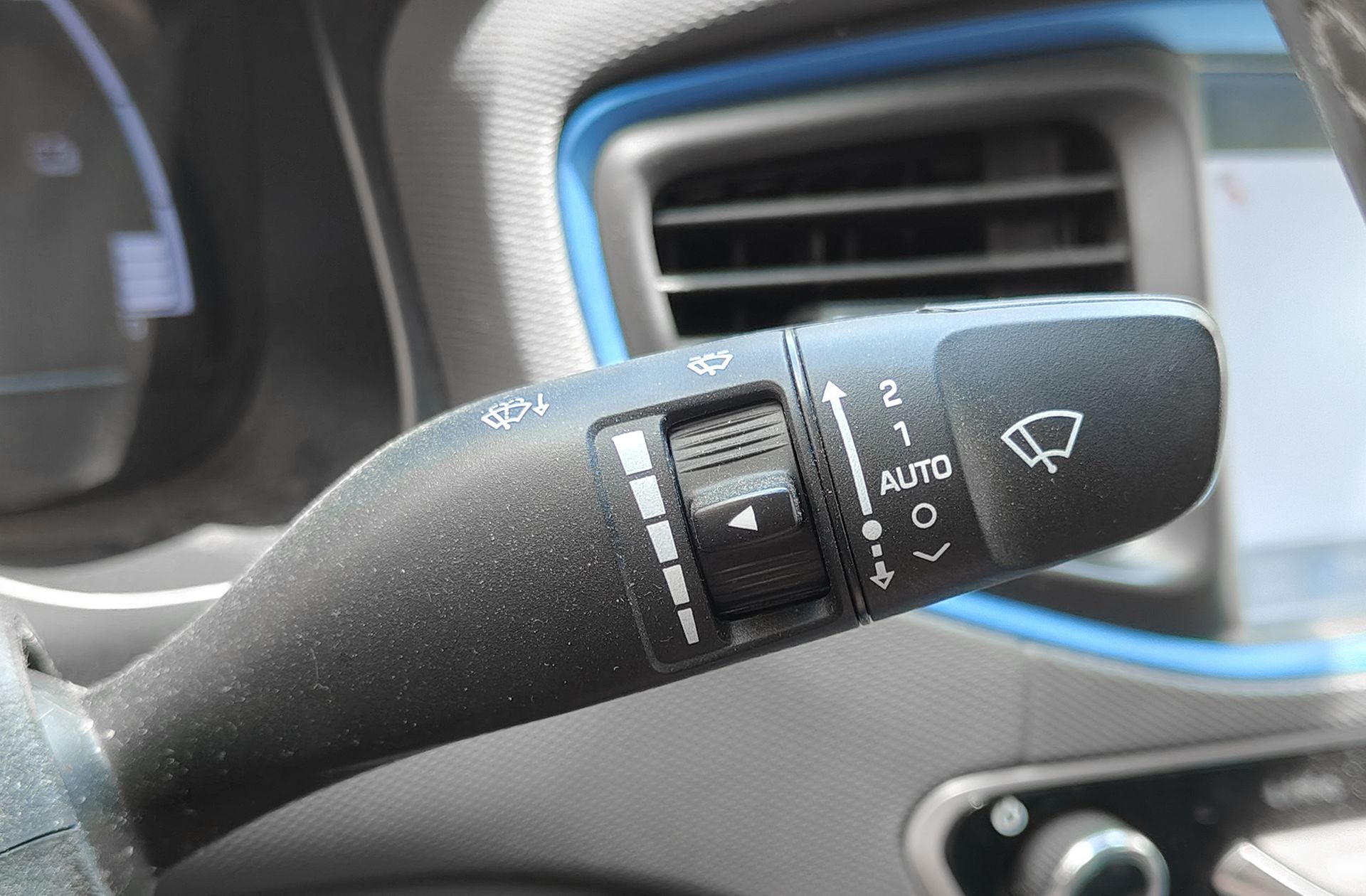Hyundai Ioniq 1.6 GDI HEV Tecno DCT - foto 31