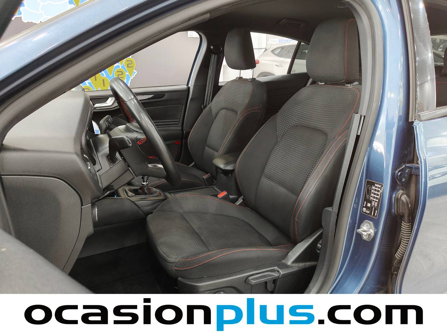 Foto asientos delanteros Ford Focus Ford Focus 1.0 Ecoboost MHEV ST-Line (125 CV)
