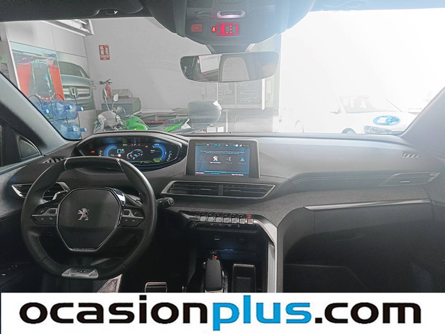 Foto Peugeot 3008 Hybrid Peugeot 3008 Hybrid 300 GT e-EAT8 Auto (300 CV)