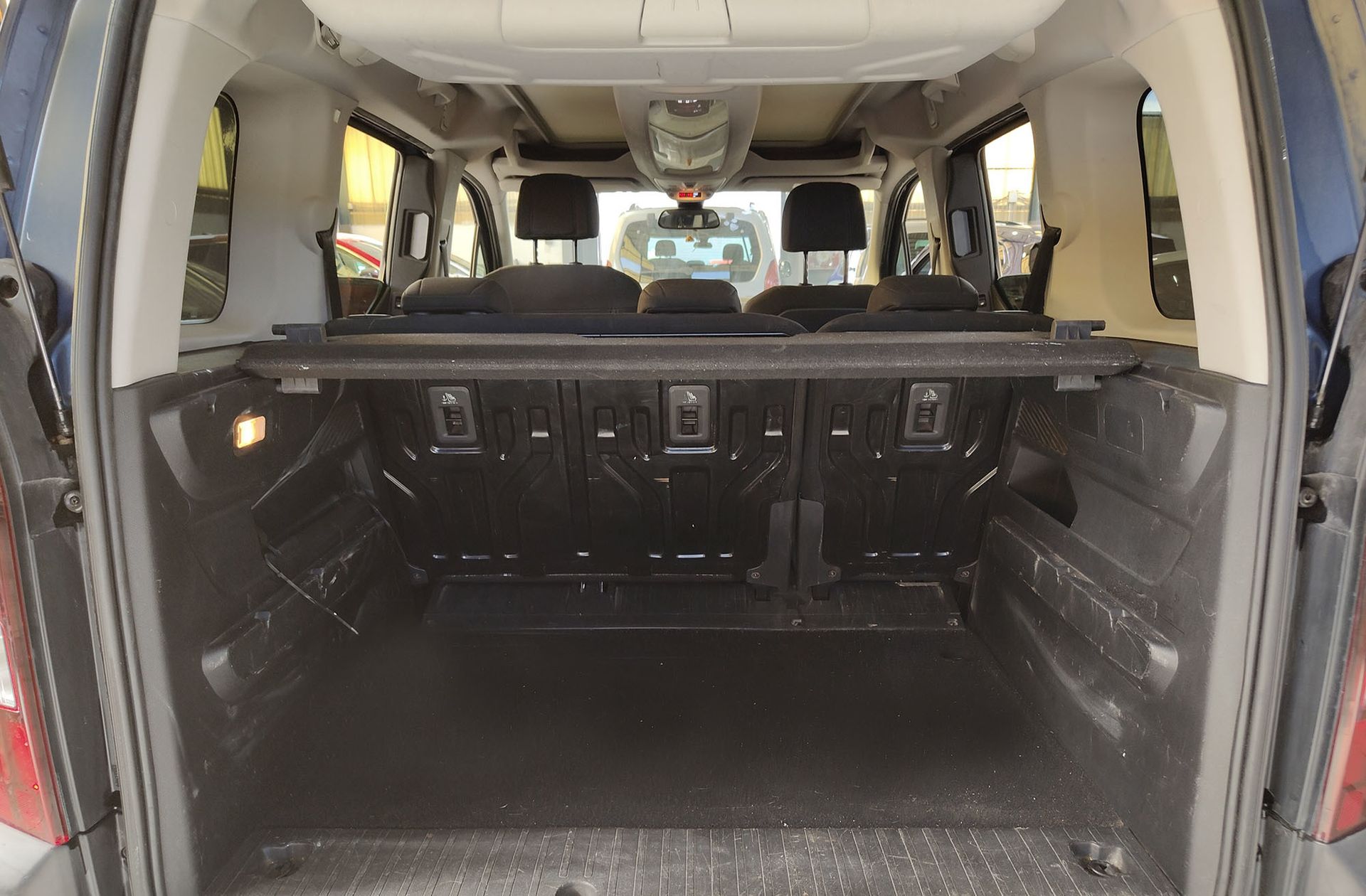 Peugeot Rifter BlueHDi 130 Allure Standard - foto 14