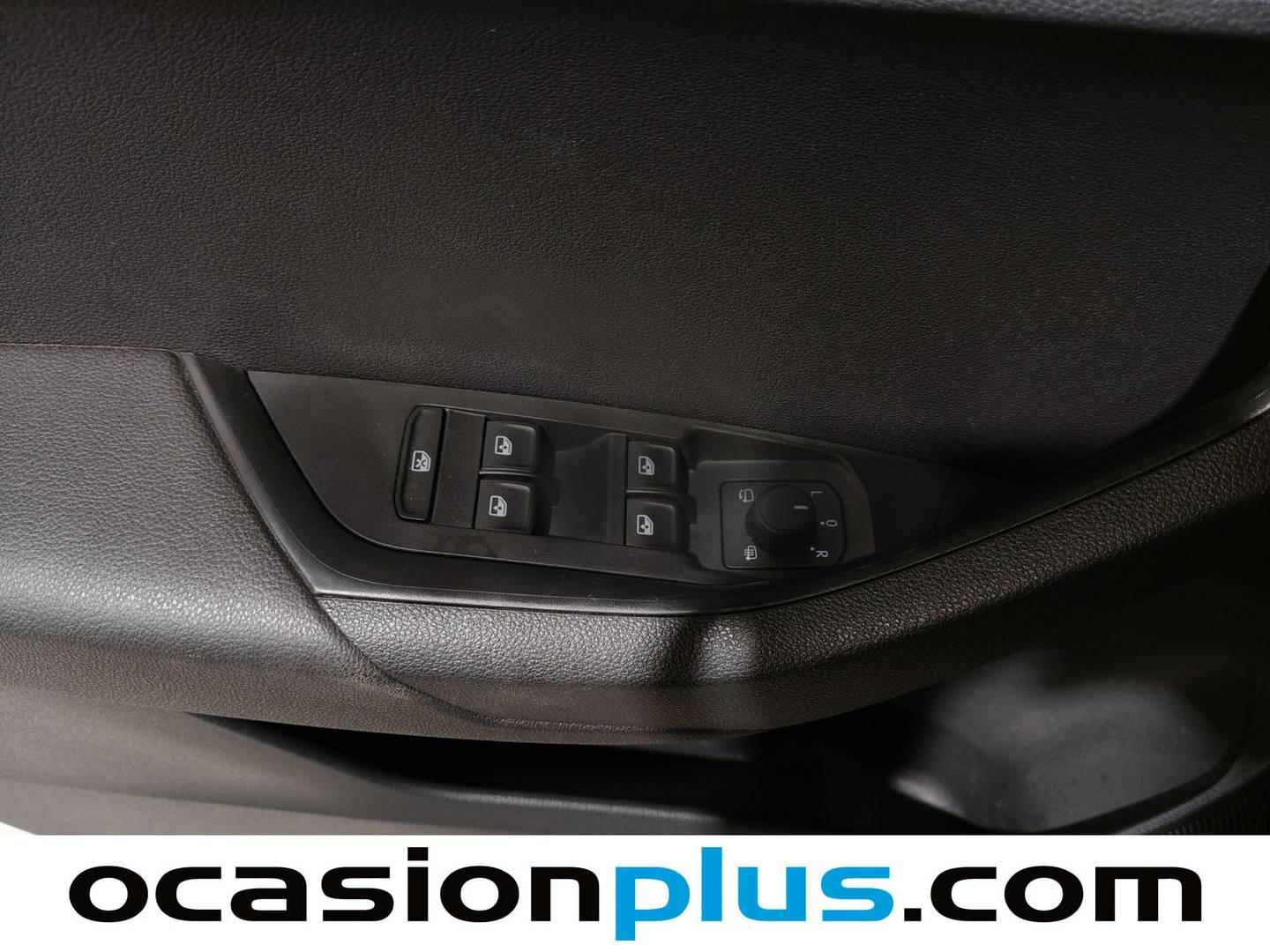 Foto Skoda Karoq Skoda Karoq 1.5 TSI ACT Ambition (150 CV)