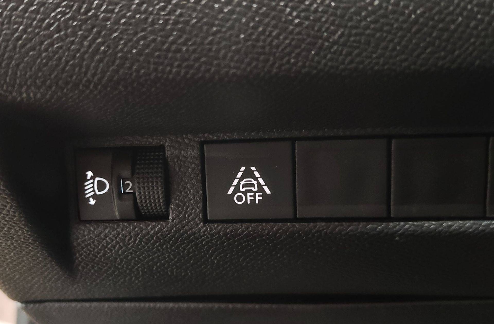 Peugeot 2008 PureTech 100 Active - foto 12
