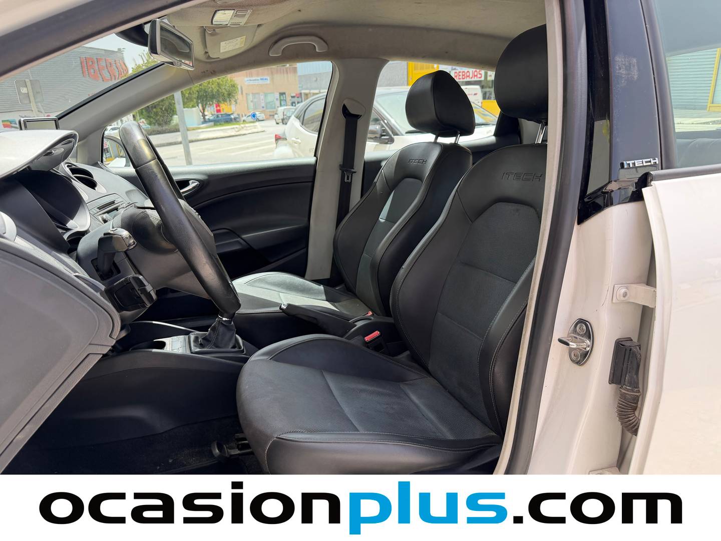 Foto asientos delanteros Seat Ibiza Seat Ibiza 1.6 TDI Style ITech (90 CV)