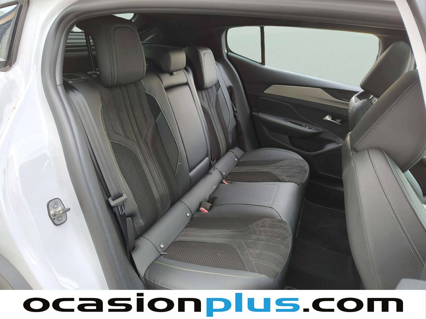 Peugeot 408 Peugeot 408 PHEV 225 GT e-EAT8 (225 CV) automático