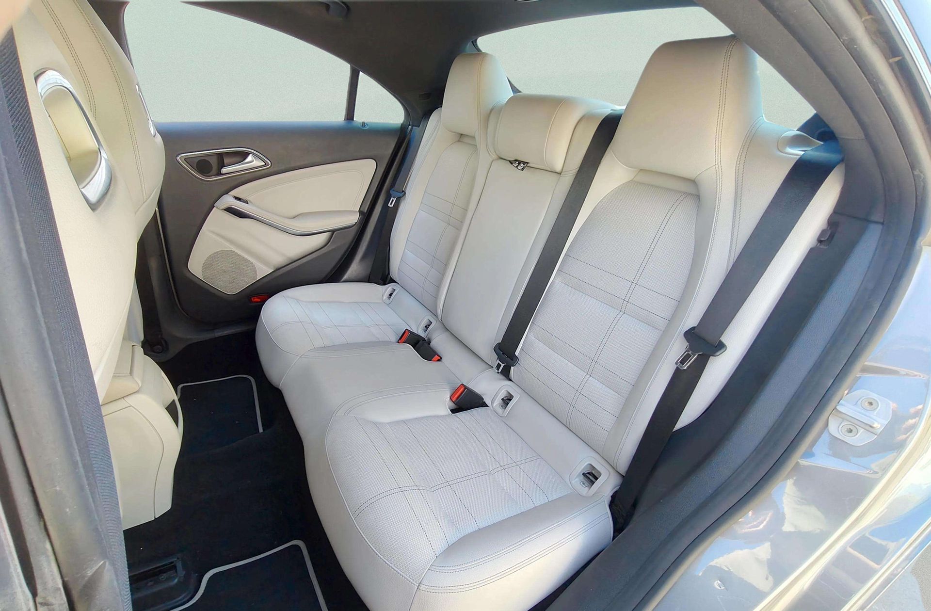 Mercedes-Benz CLA 200 - foto 10
