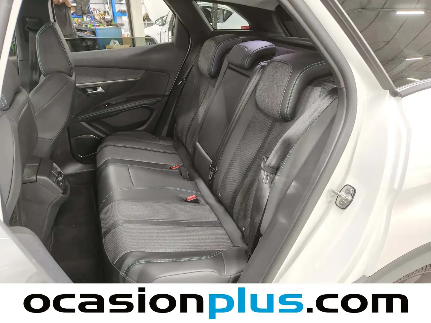 Foto Peugeot 3008 Hybrid Peugeot 3008 Hybrid 300 Allure Pack e-EAT8 (300 CV)