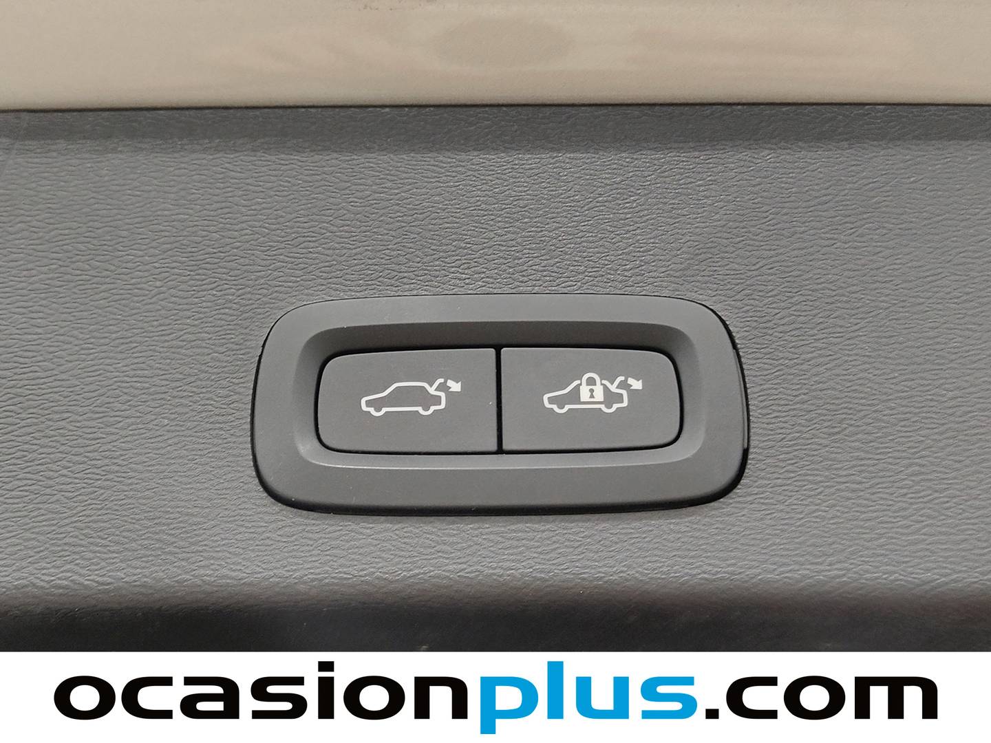 Paquetes del Volvo XC40 Volvo XC40 B3 Gasolina Mild hybrid Core Auto (163 CV)