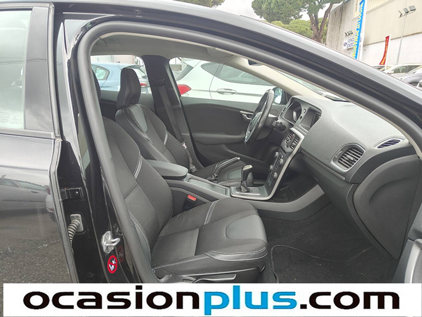 Foto Volvo V40 Volvo V40 D2 Momentum (120 CV)