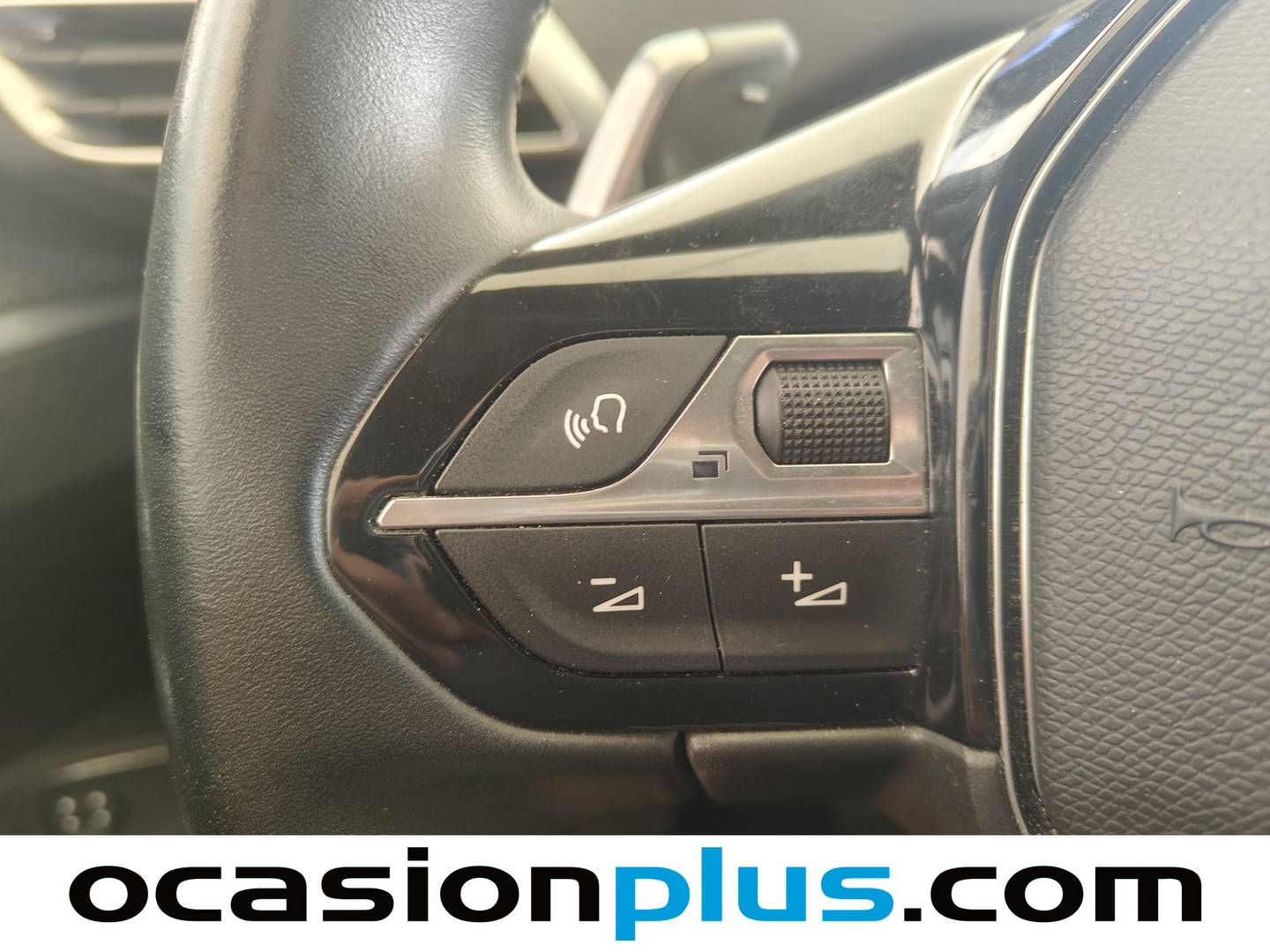 Foto Peugeot 3008 Hybrid Peugeot 3008 300 Allure Pack e-EAT8 (300 CV)