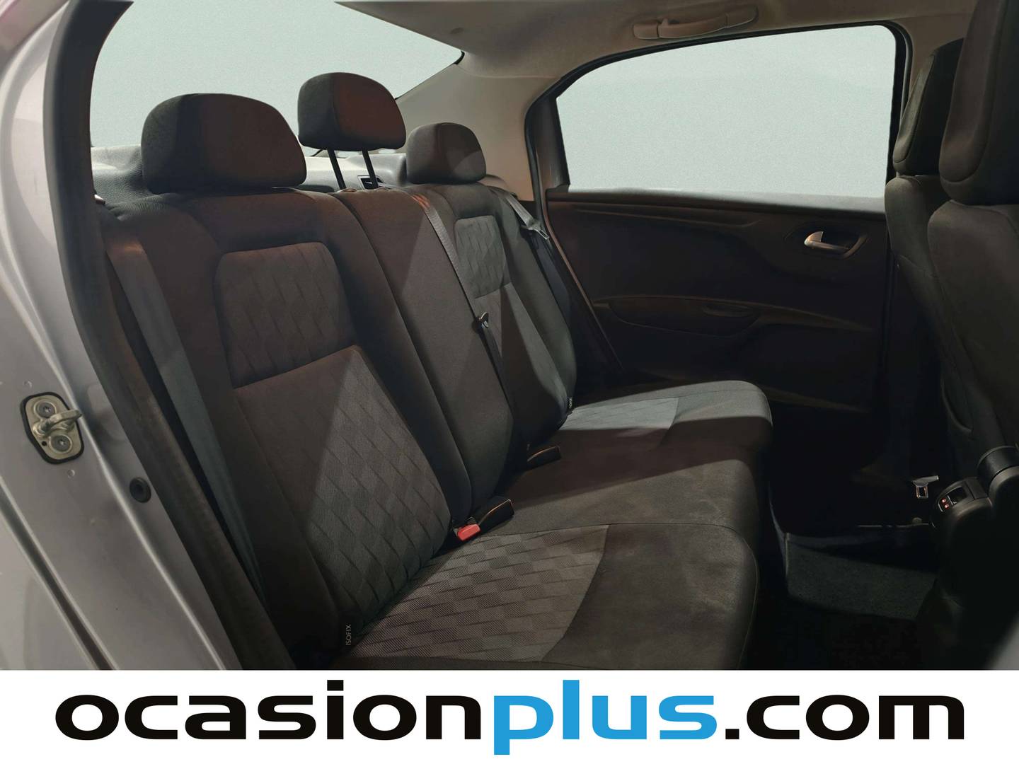 Foto Citroën C-Elysée Citroen C-Elysee BlueHDi 100 Shine (100 CV)